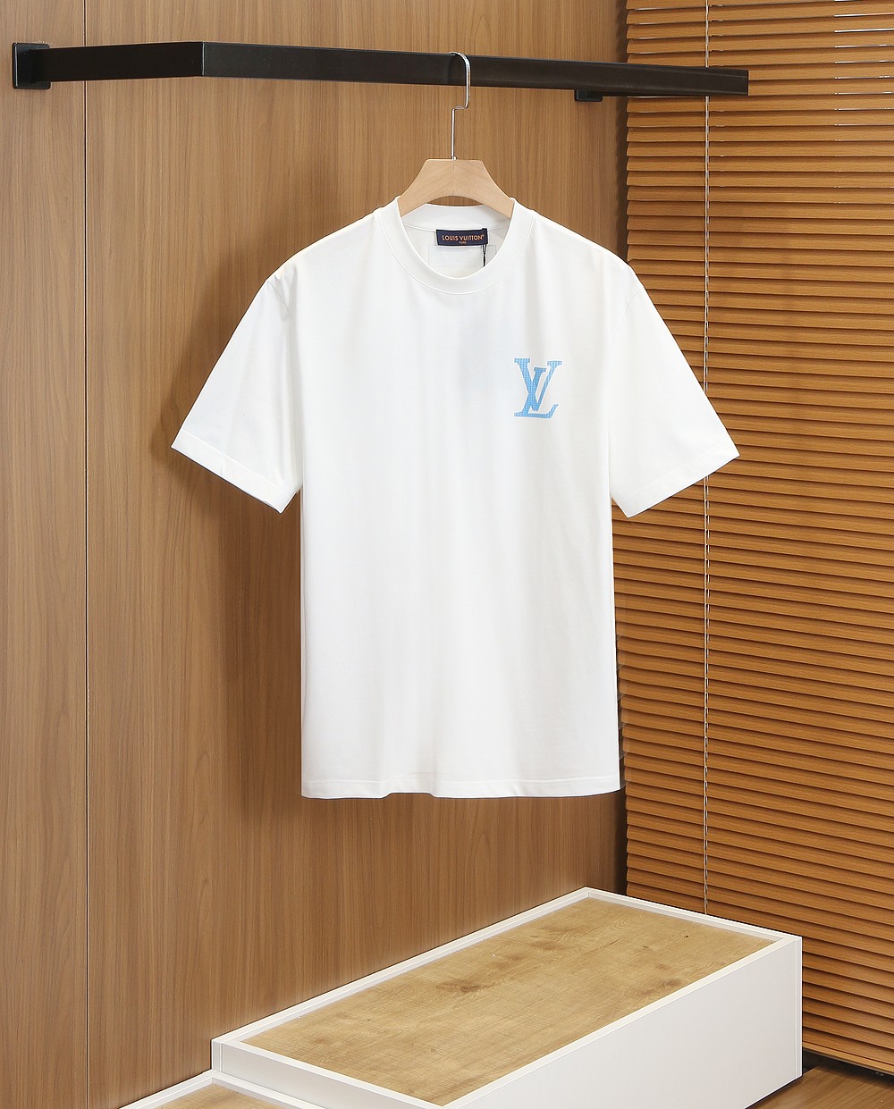 🌾LV 2026春夏新款首发专柜最新款短袖圆领T恤 高端订制 设计前卫时尚！品牌logo重工艺设计 高端