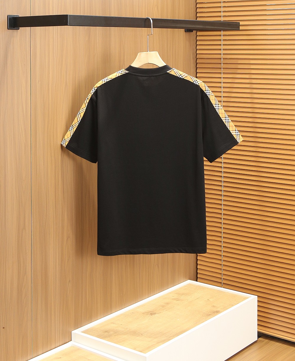 🌾巴宝莉2026春夏新款首发专柜最新款短袖圆领T恤 高端订制 设计前卫时尚！品牌logo重工艺设计 高端