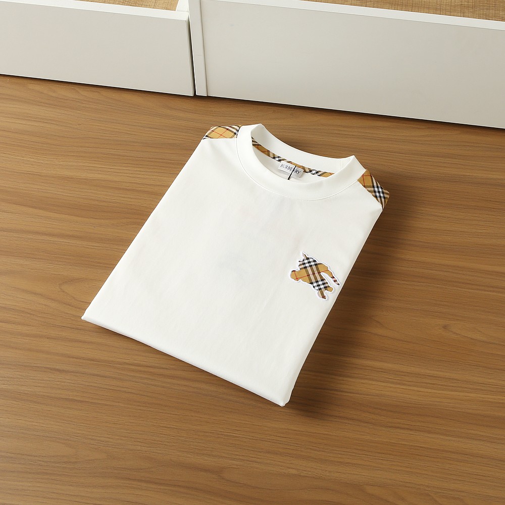 🌾巴宝莉2026春夏新款首发专柜最新款短袖圆领T恤 高端订制 设计前卫时尚！品牌logo重工艺设计 高端