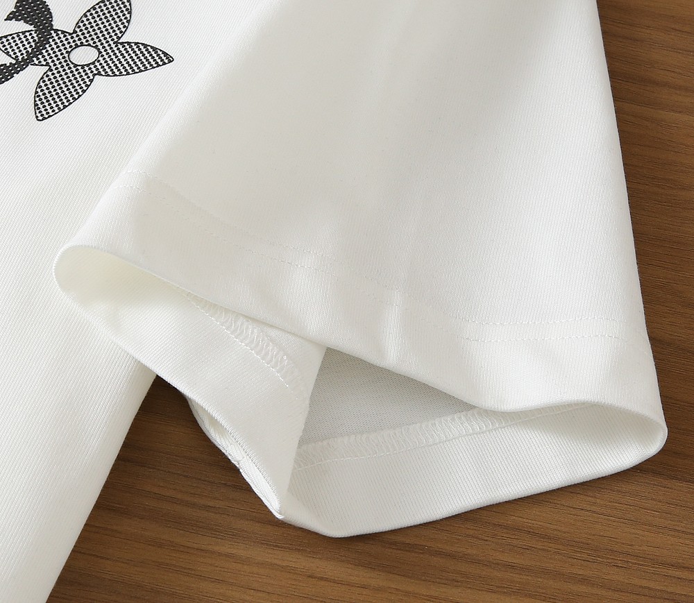 🌾LV 2026春夏新款首发专柜最新款短袖圆领T恤 高端订制 设计前卫时尚！品牌logo重工艺设计 高端