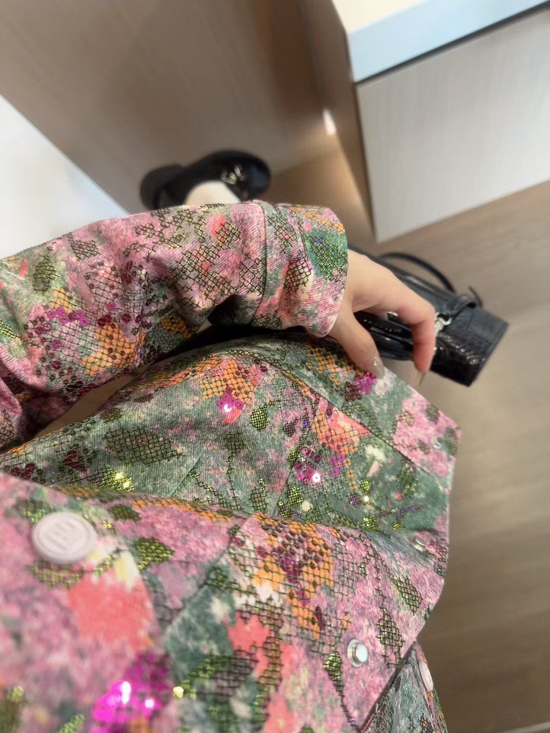 P840 HIGH-END QUALITY WOMEN ‘ S CLOTHES WITH PACKAGING LV A NEW HEAVY-DUTY JACKET, SML - 图片 1