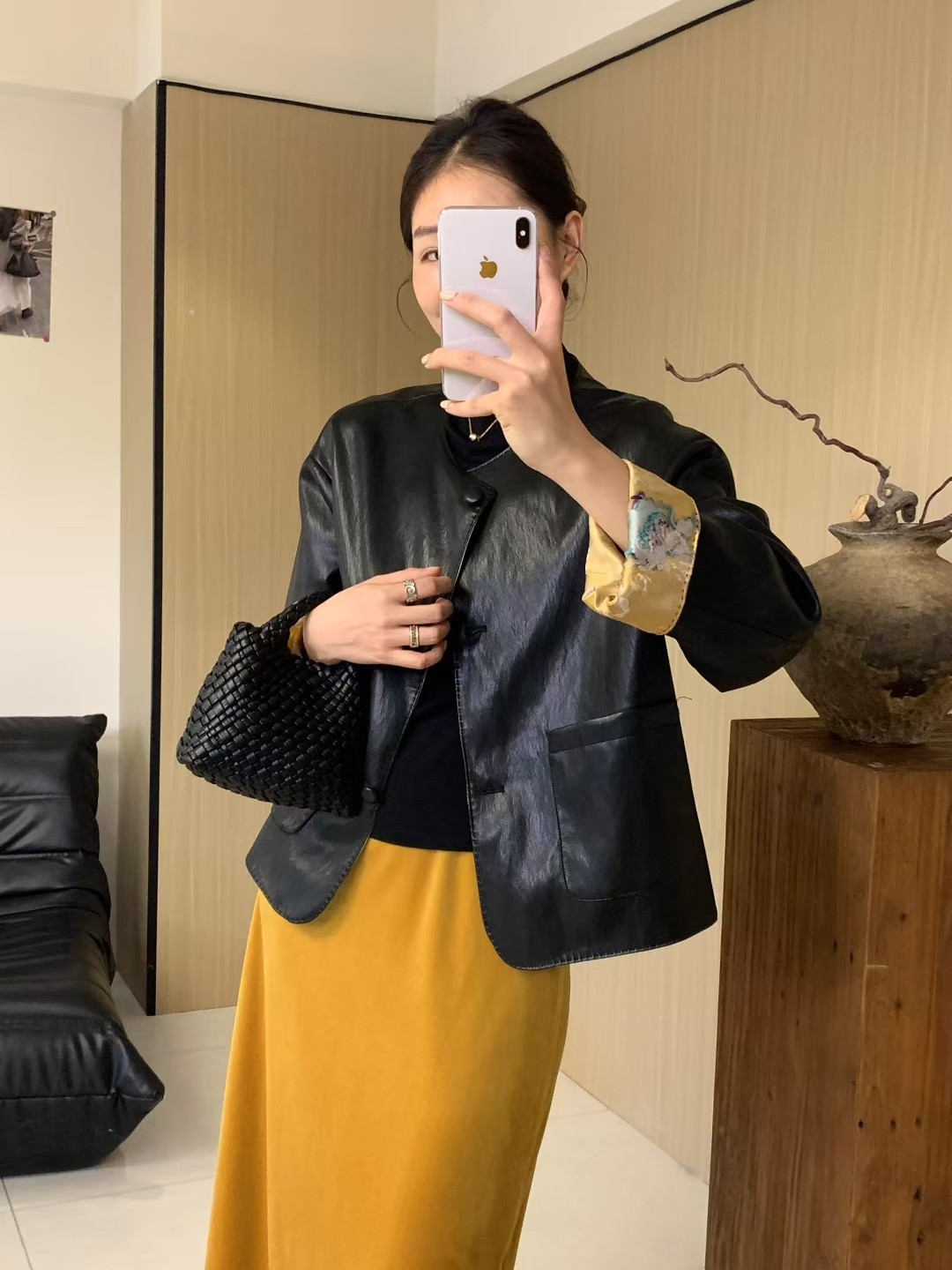 “High-End Women’s Outfits: Quality, Dust-Proof Bags, Fragrances, New Chinese Protein Skin Trends”