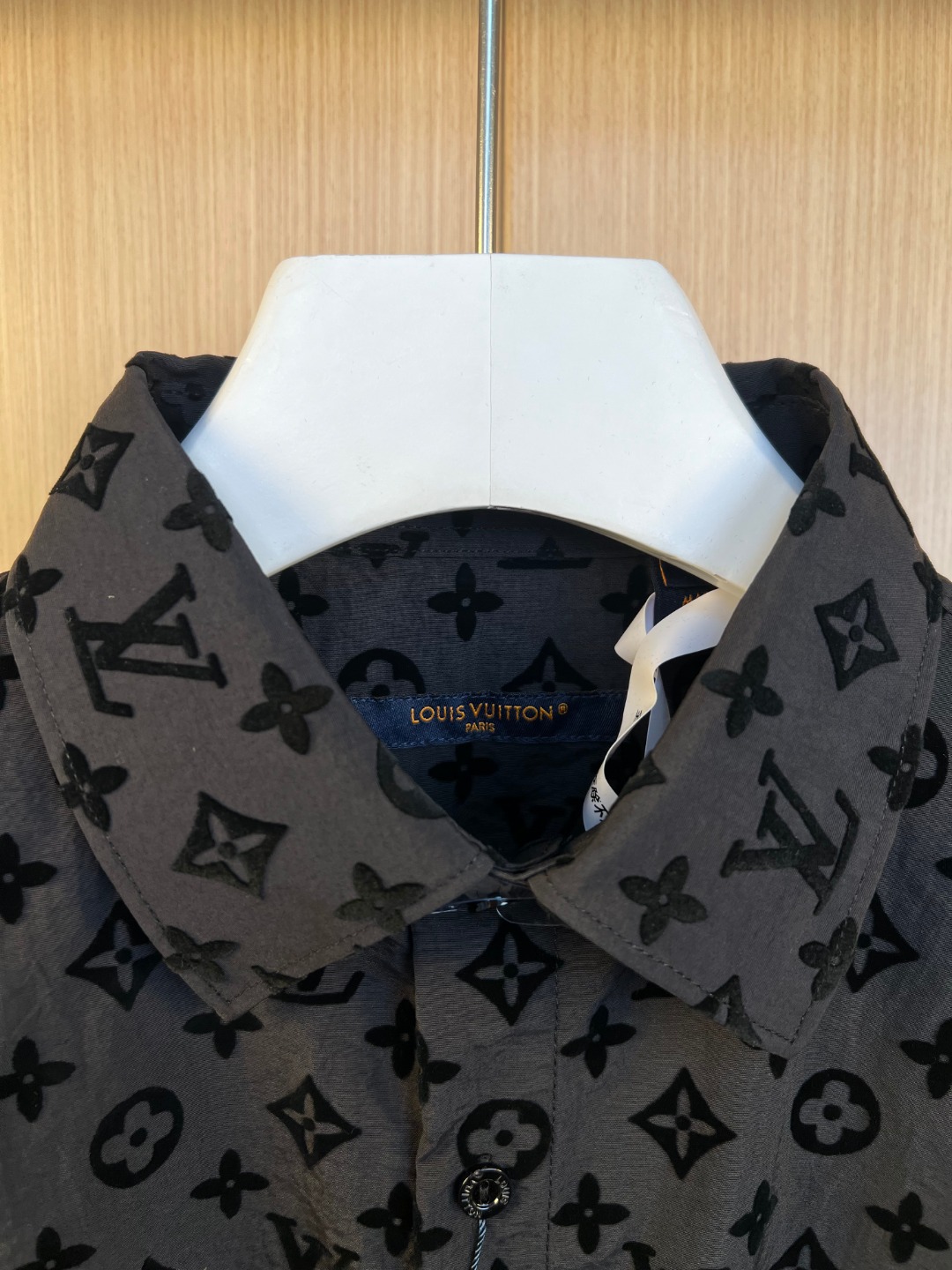Louis Vuitton Classic Flocked Long Sleeve Shirt, Iconic Fashion Statement 3 o 1j7k6l69b12ov1pq31g0jstsee1