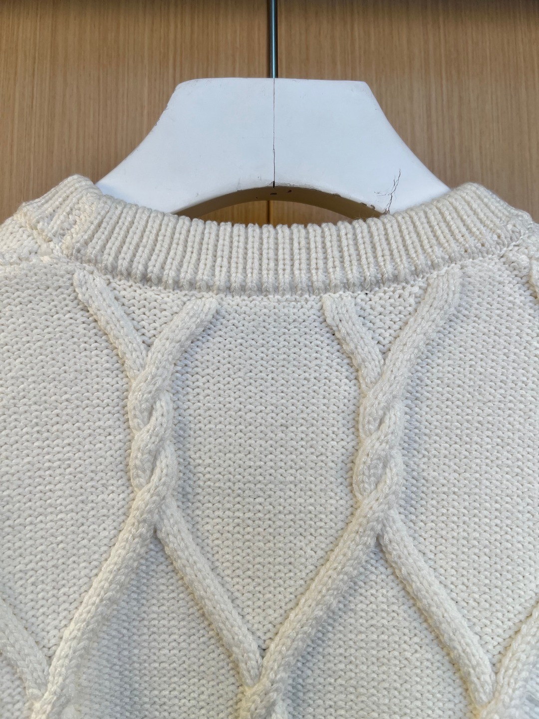 o 1j7p8lea5g5r11nd13hmi9e18tv7