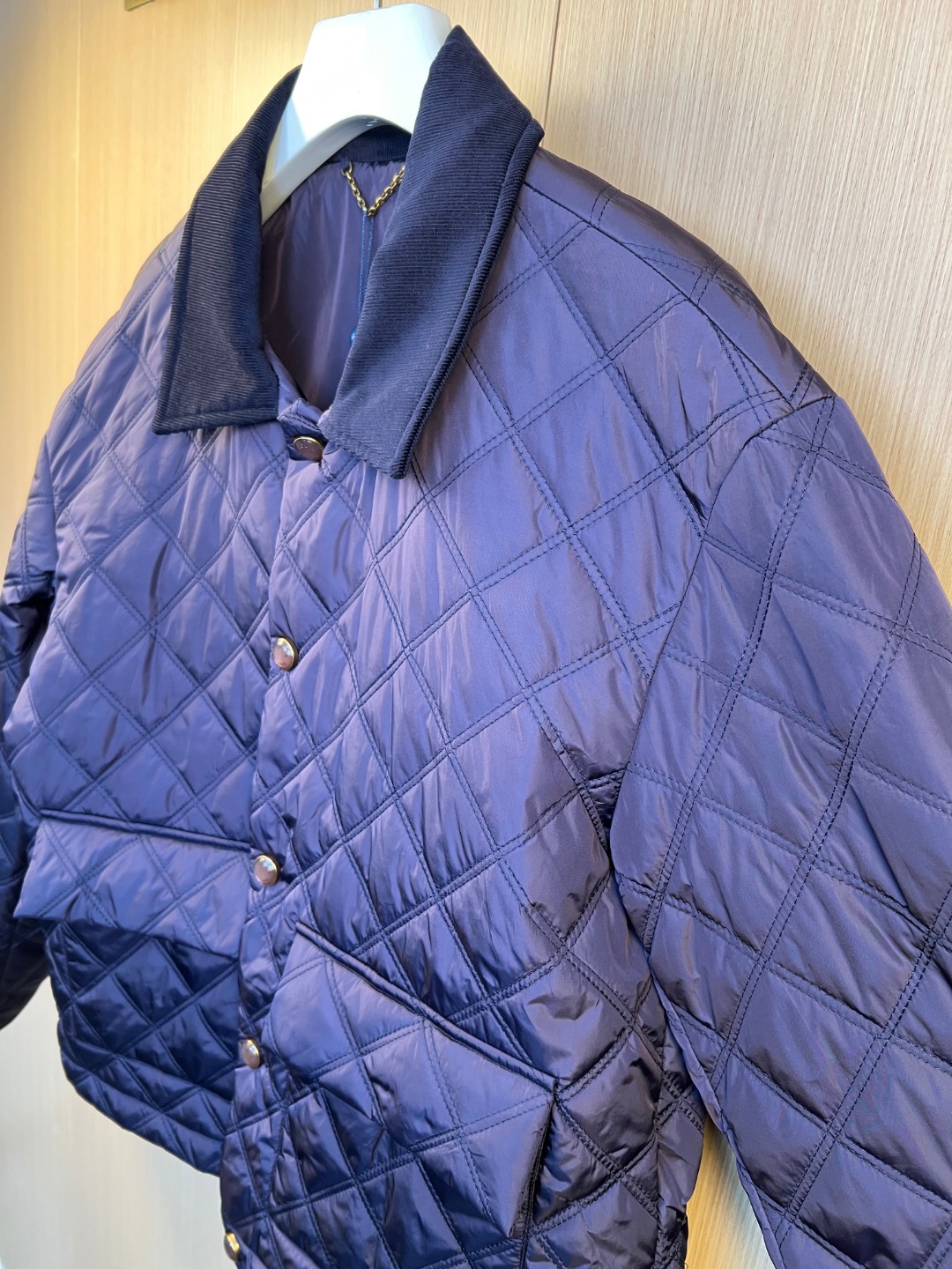 Classic Louis Vuitton Quilted Jacket, Elegant and Warm Outerwear for Style 7 o 1j7pckqes7o3dbo1d0klql10bp6
