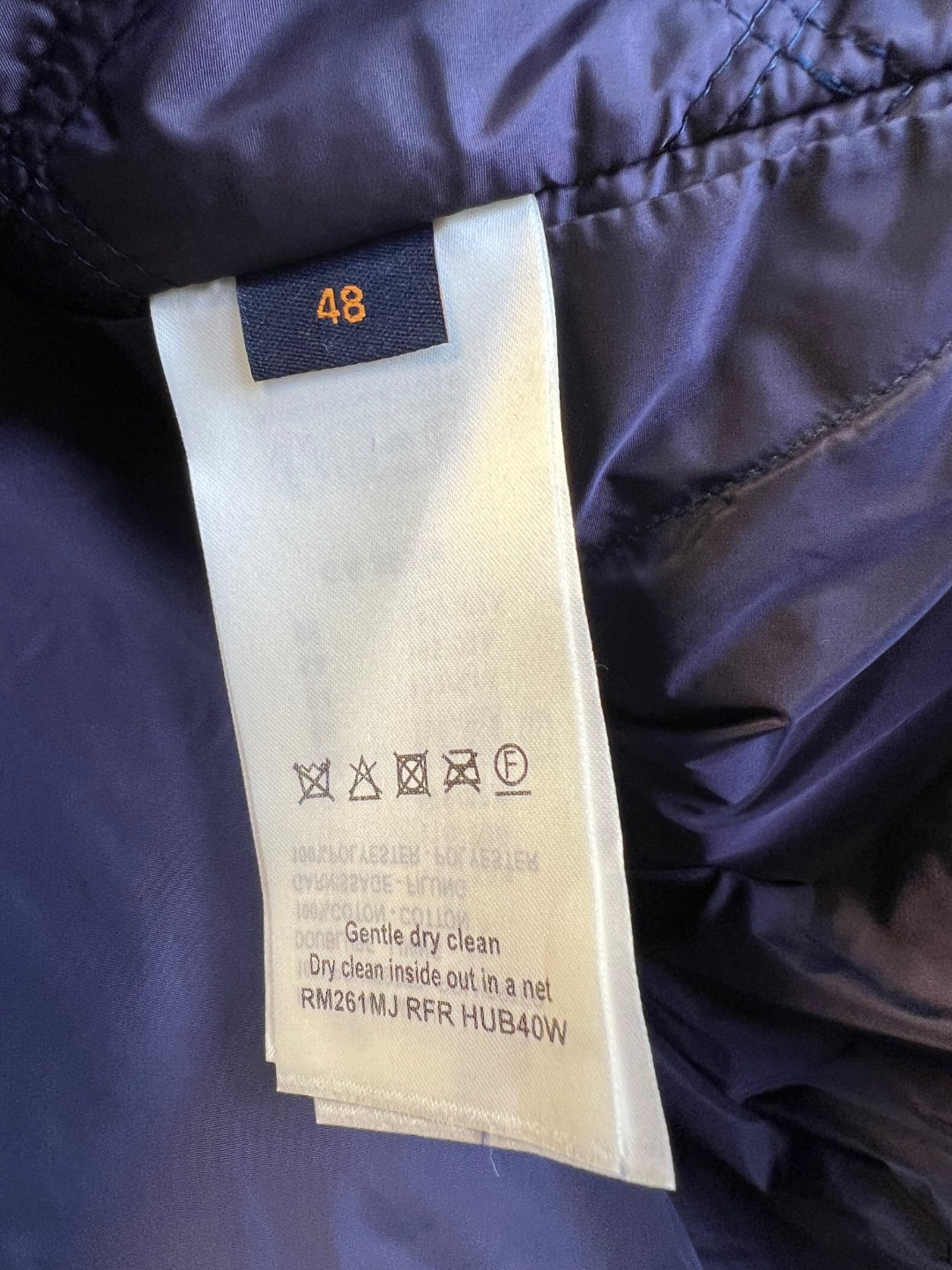 Classic Louis Vuitton Quilted Jacket, Elegant and Warm Outerwear for Style 5 o 1j7pckqesogpanm1vtj7s7goi4