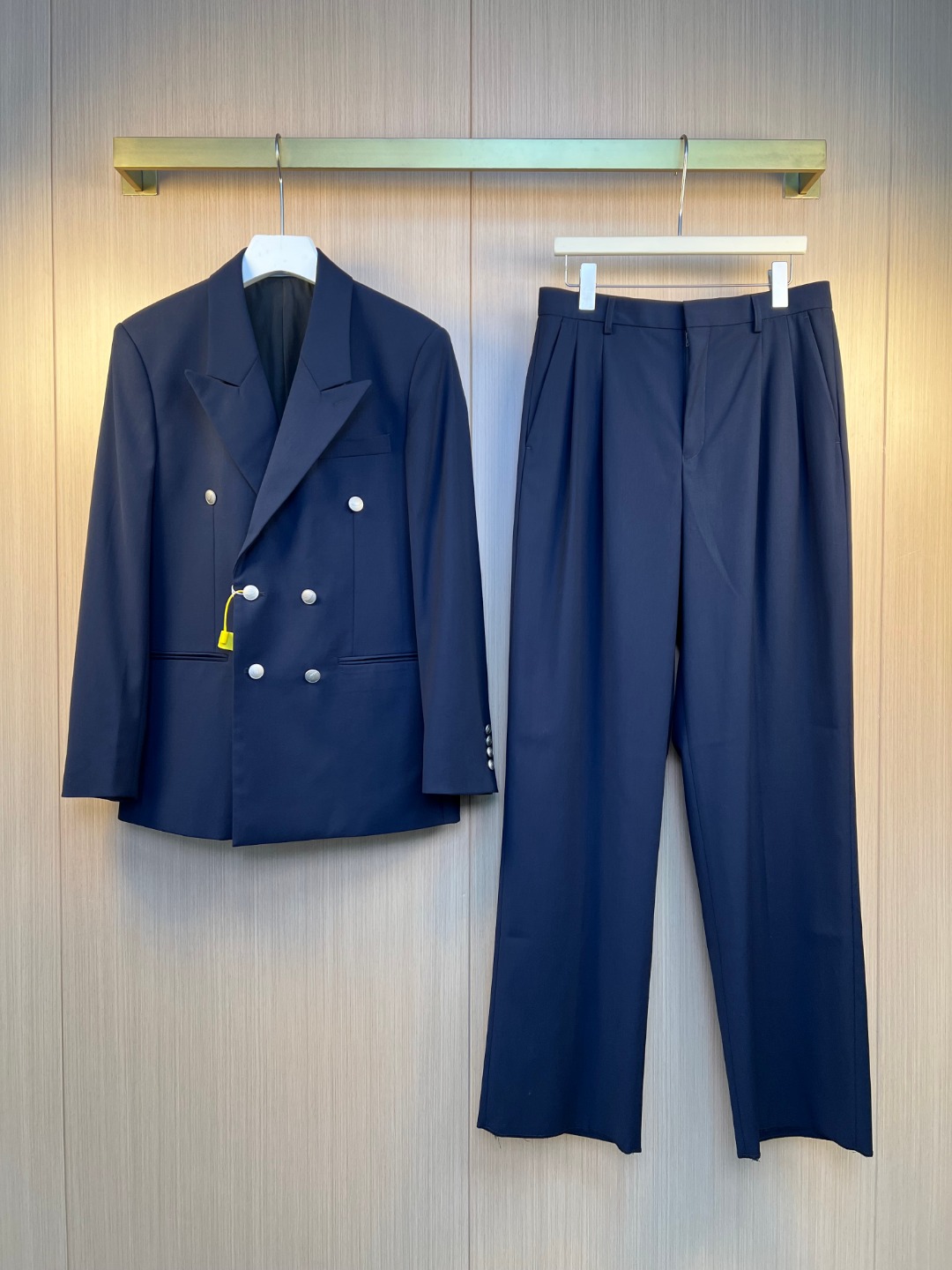 NO:639232,Suit Dior dior 26ss new double-breasted simple loose OS suit size tops 46 48 50 52 54 56 58 pants 29 30 31 32 33 34 36 38, Dior-clothing, dior, dior, business suit, alexander wang19860909套装 迪奥dior 26ss新款双排扣简约宽松OS西服西装 尺寸上衣46 48 50 52 54 56 58 裤子29 30 31 32 33 34 36 38,迪奥-服装,dior,dior,business suit,alexander wang,Women's clothing