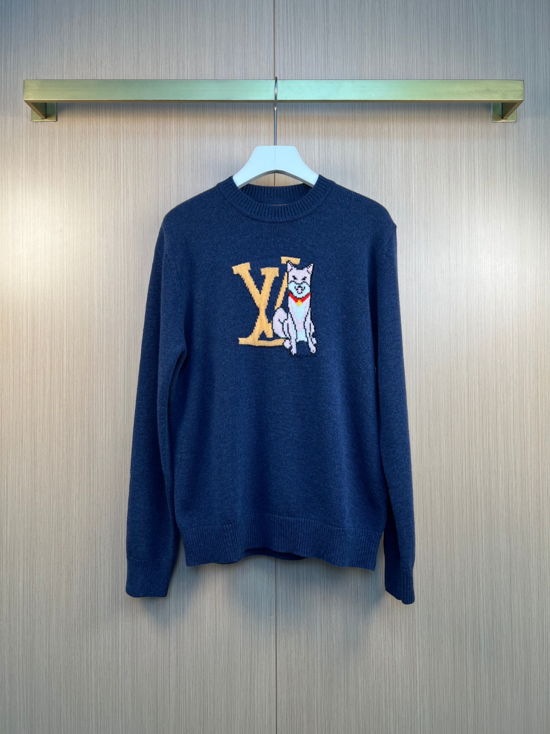 NO:639218,1V Louis 26ss new limited edition cartoon Shiba Inu dog back leather brand wool sweater sweater size S M L XL, Louis Vuitton-clothing, louis vuitton, sweaters, alexander wang198609091V路易 26ss新款限定卡通柴犬狗后背皮牌羊毛针织衫毛衣 尺寸S M L XL,路易威登-服装,louis vuitton,sweaters,alexander wang,Women's clothing