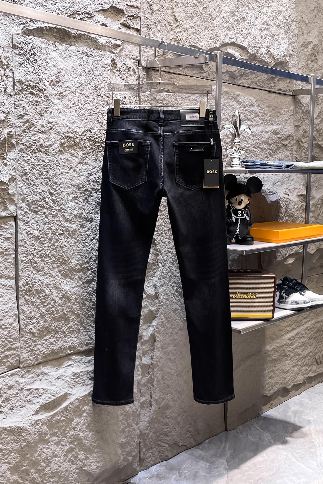 Designer Jeans with Letter Print Logo, Premium Denim, Stylish and Comfortable 6 i1754580912 5923 2