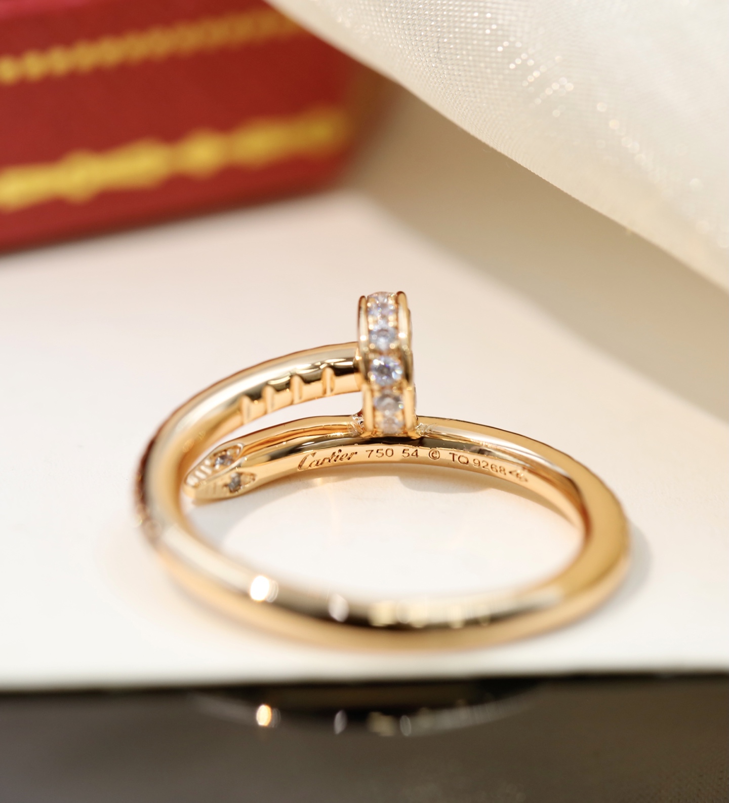 Cartier 卡地亚Juste Un Clou 满钻钉子戒指