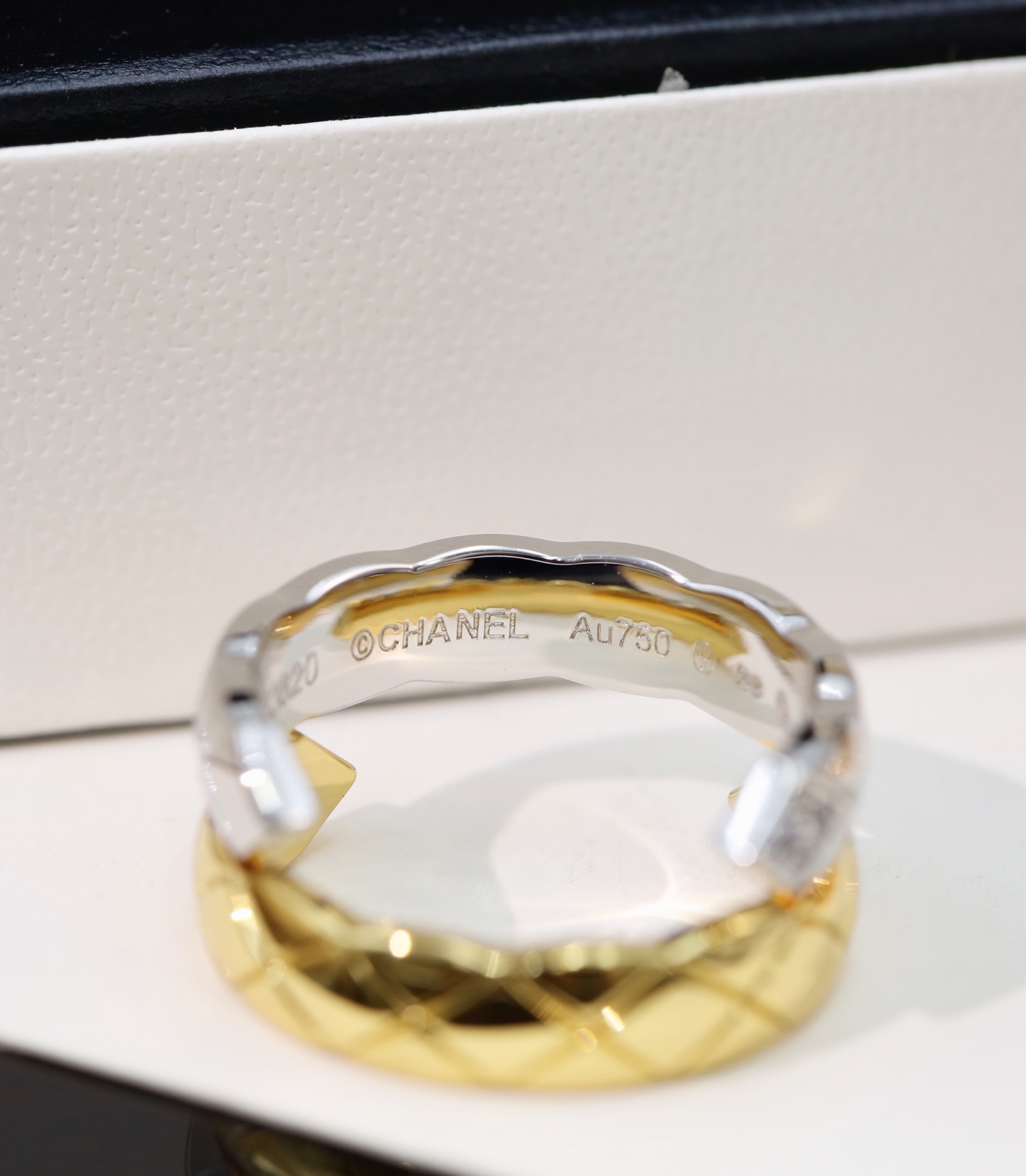 Chanel 双色coco crush菱格戒 get到叠戴感 宽版