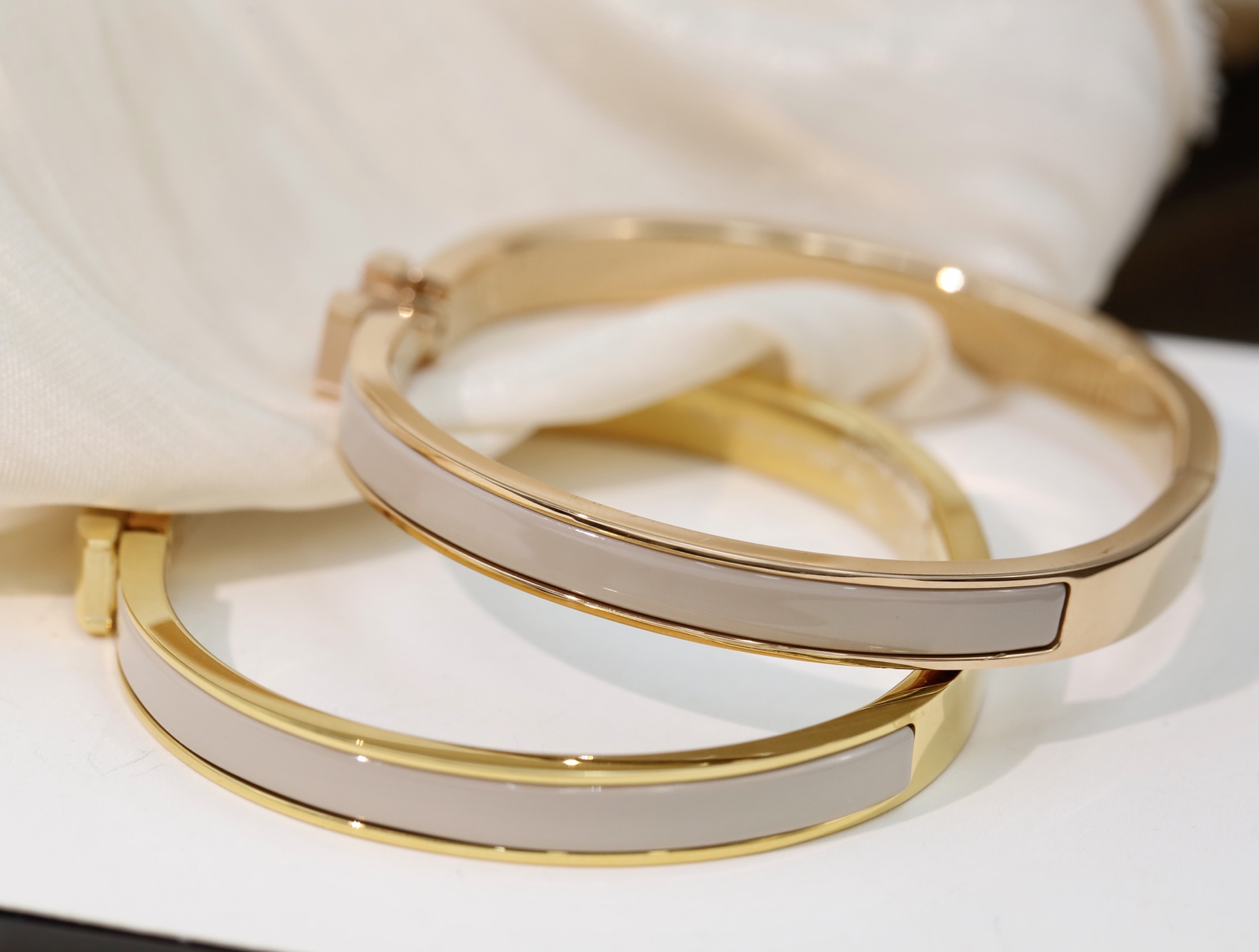Hermès Hermes 窄版珐琅手镯 多色可选