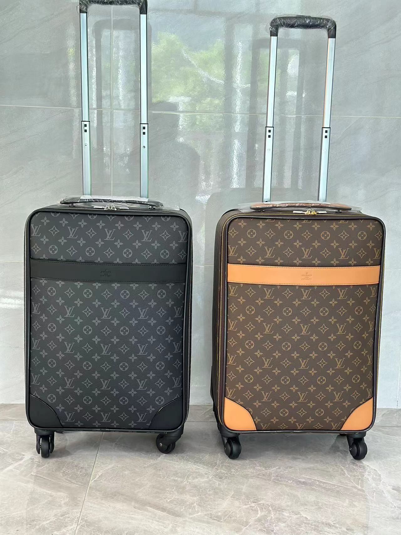 NO:850024,The latest hot model is shipped with original leather. The quantity is not large, hurry up and buy it. [Seduce] [Seduce] Exclusive products are on the market first, real photos of 20 inches 53/40/20,19860909最新火爆款出货了原版皮质.数量不多,赶紧抢购[勾引][勾引]独家产品抢先上市,实物实拍20寸53/40/20,,luggage
