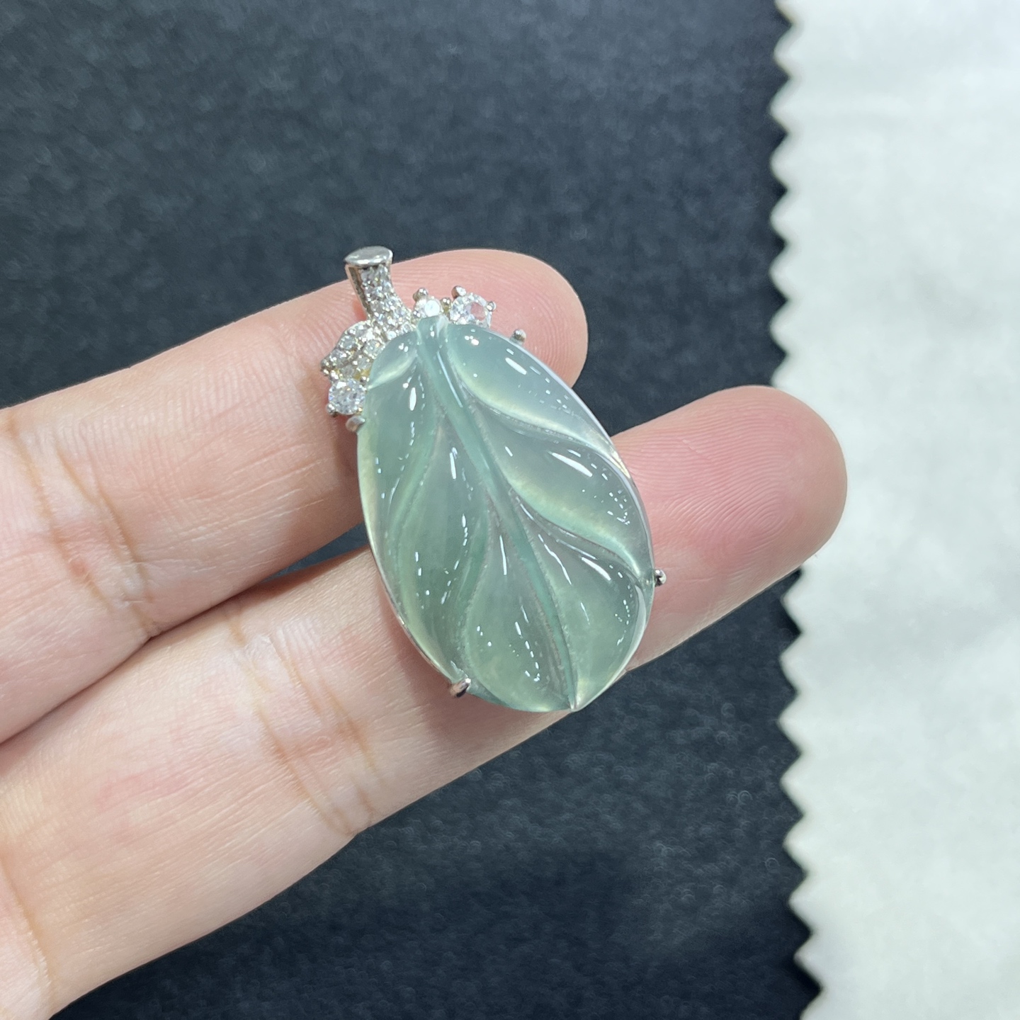 Myanmar Jade Silver-Plated Green Leaf Pendant 3