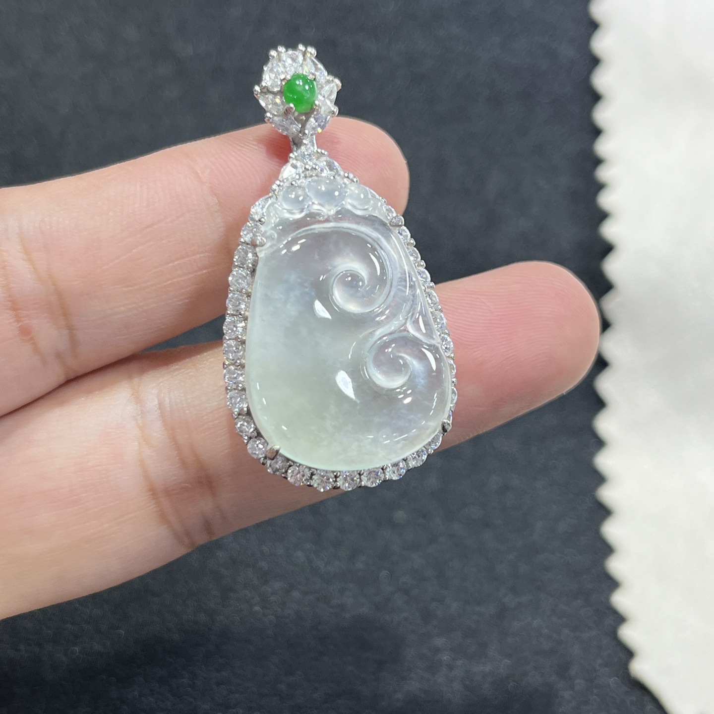 Myanmar Jade Silver-Set Bing Ruyi Pendant 3