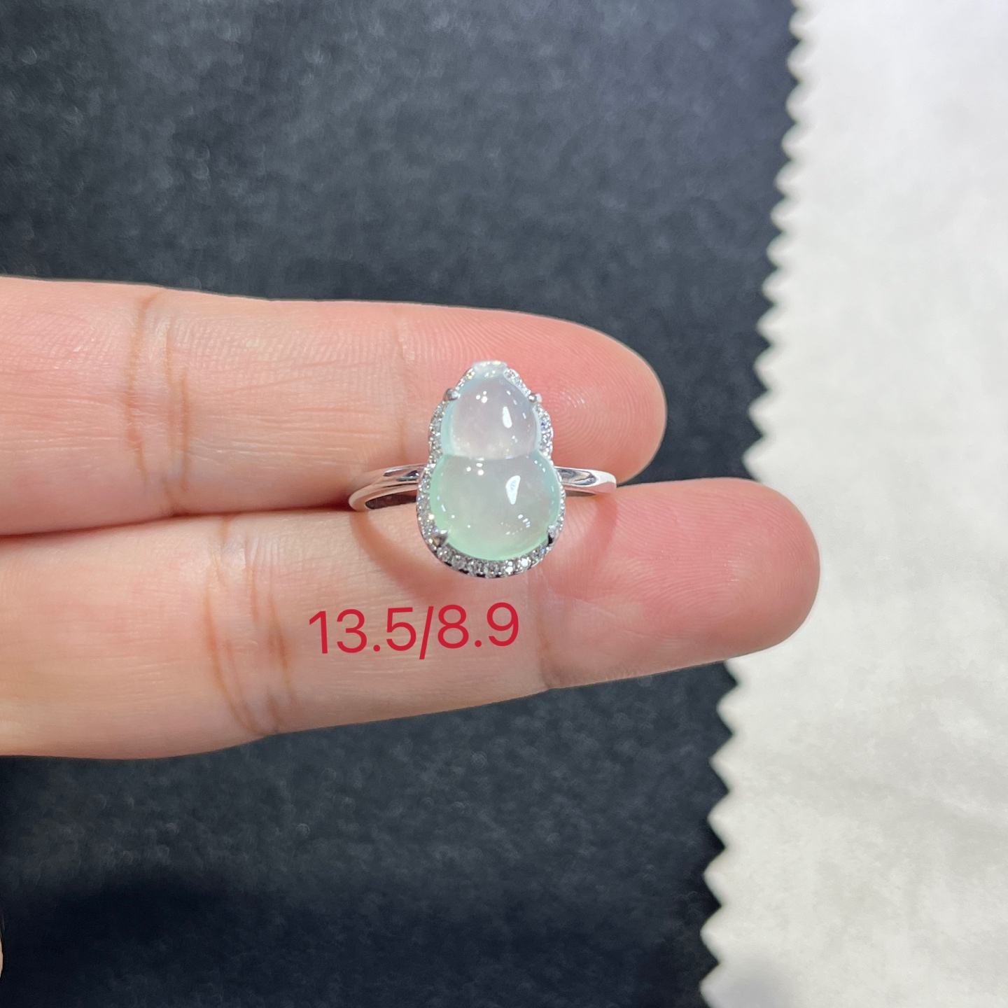 Myanmar Jade Silver-Set Gourd Ring