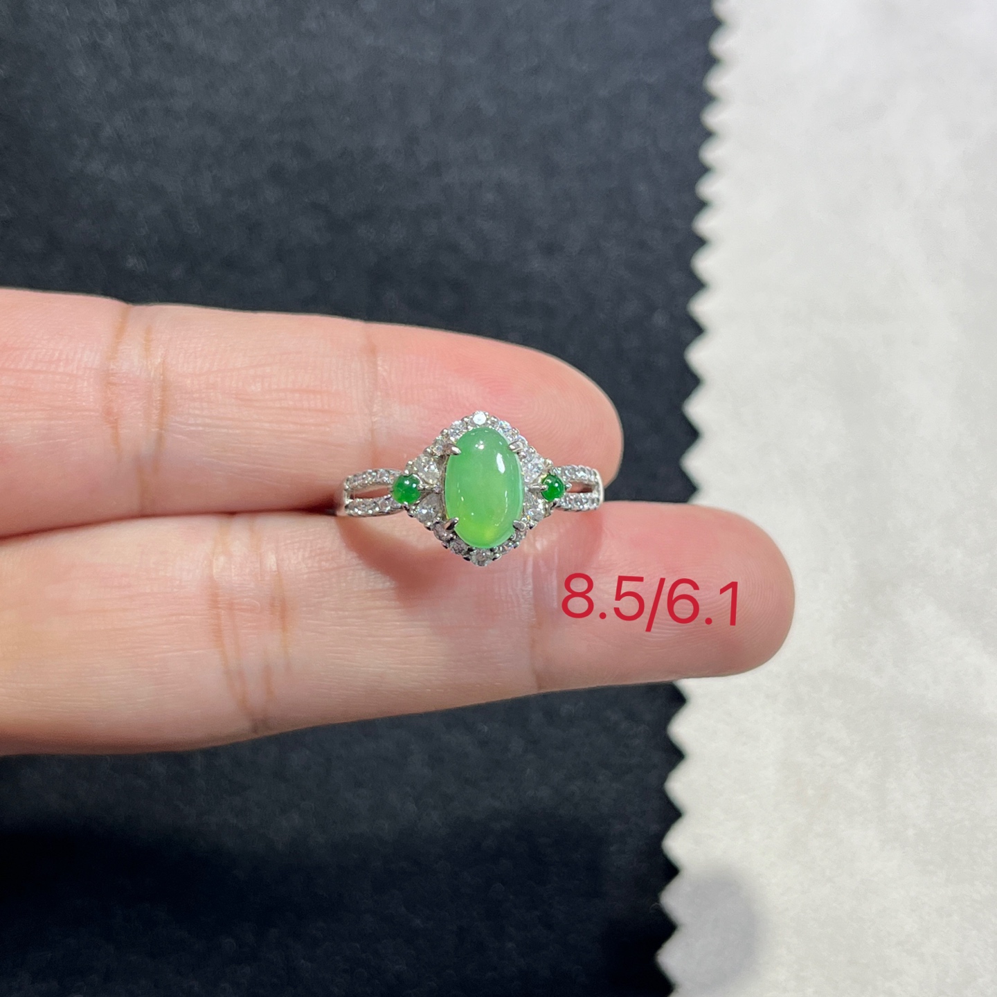 Myanmar Jade Silver-Inlaid Ring