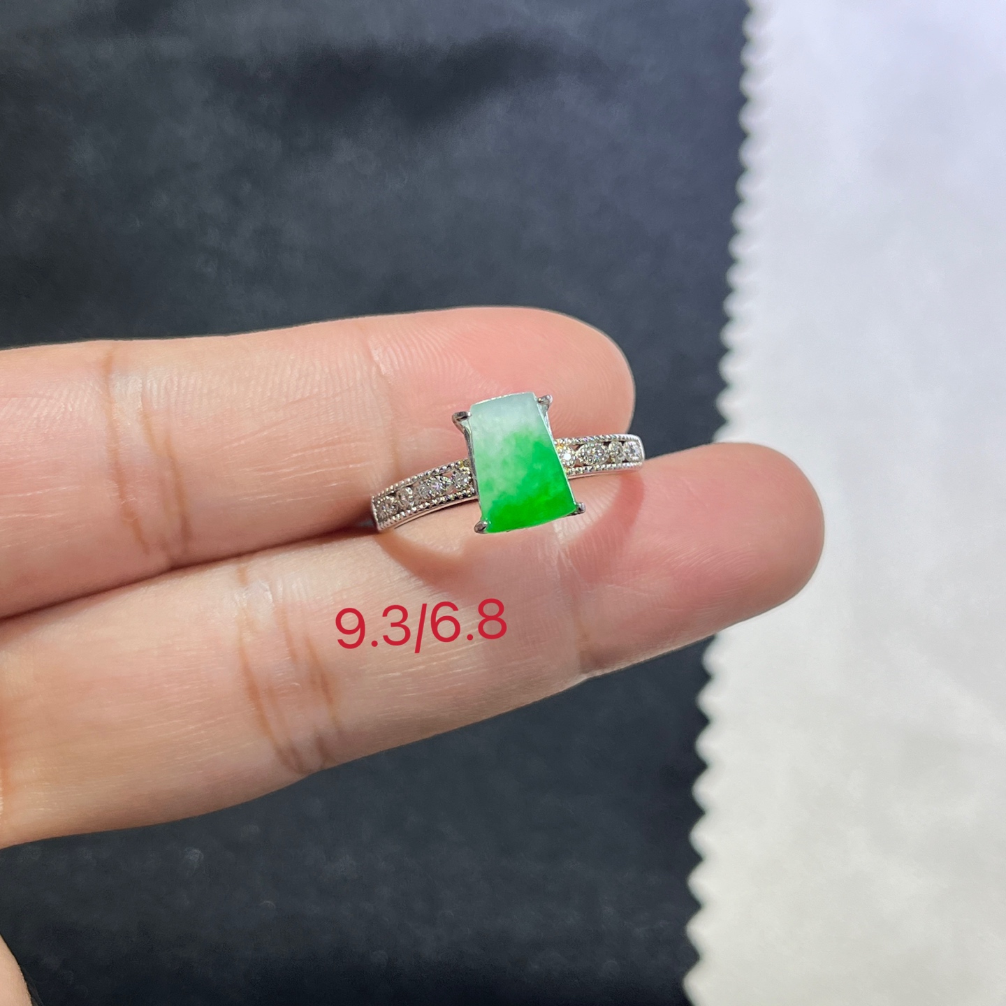 Myanmar Jade Silver-Inlaid Ring