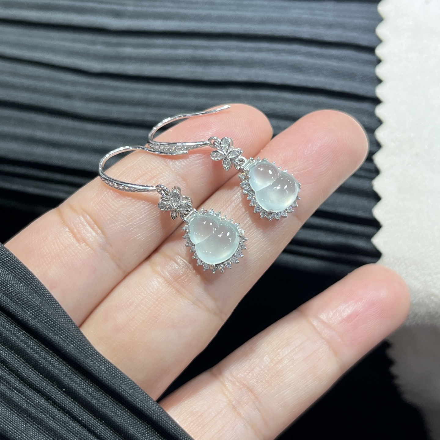 Myanmar Jade Silver-Plated Gourd Earrings 2