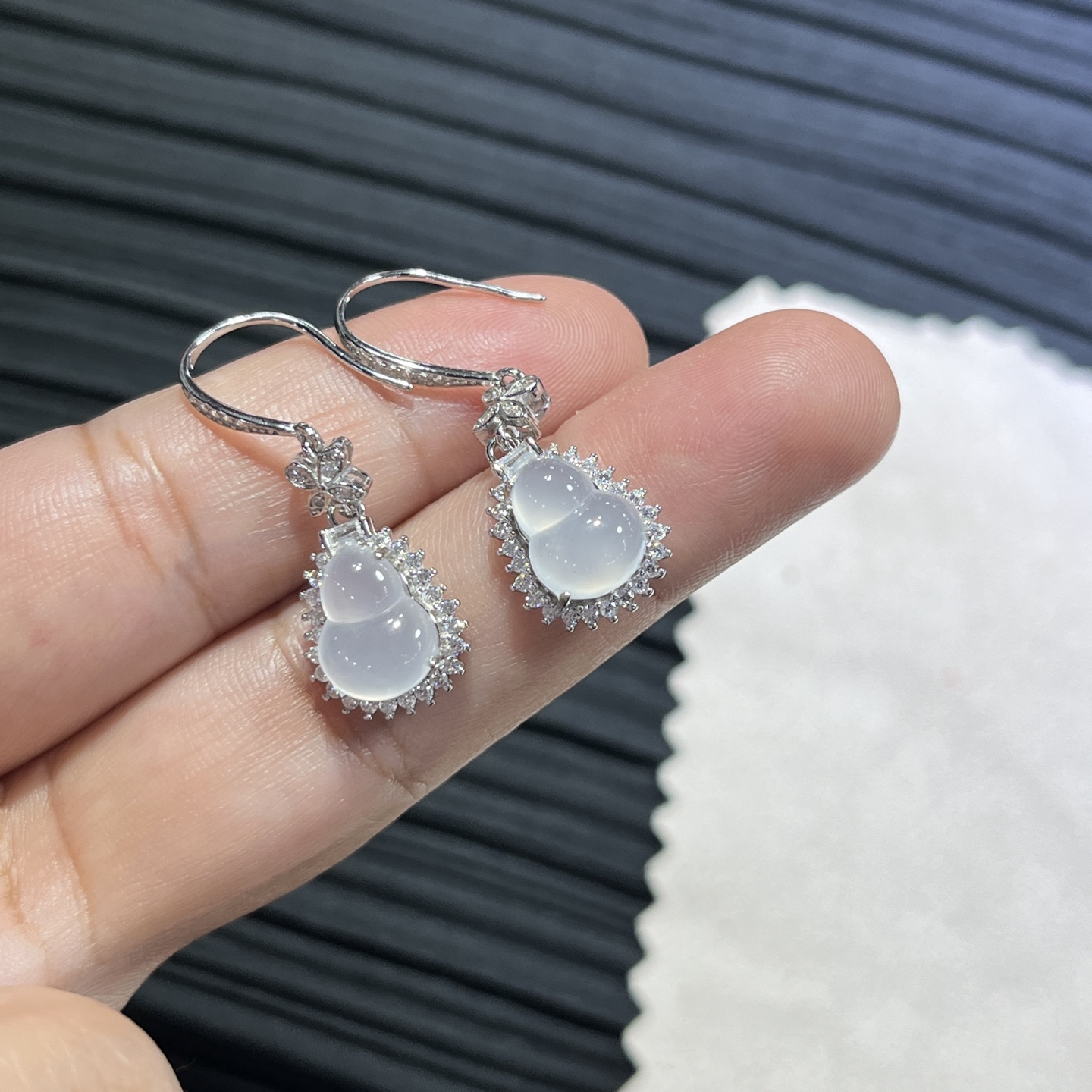Myanmar Jade Silver-Plated Gourd Earrings 4