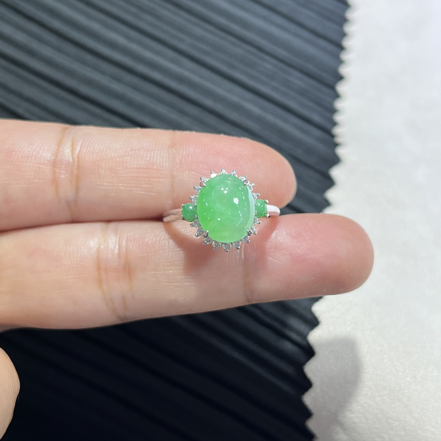 Myanmar Jade Silver-Set Fruit Green Ring 3