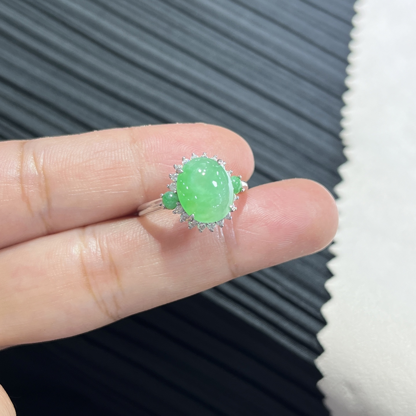Myanmar Jade Silver-Set Fruit Green Ring 2