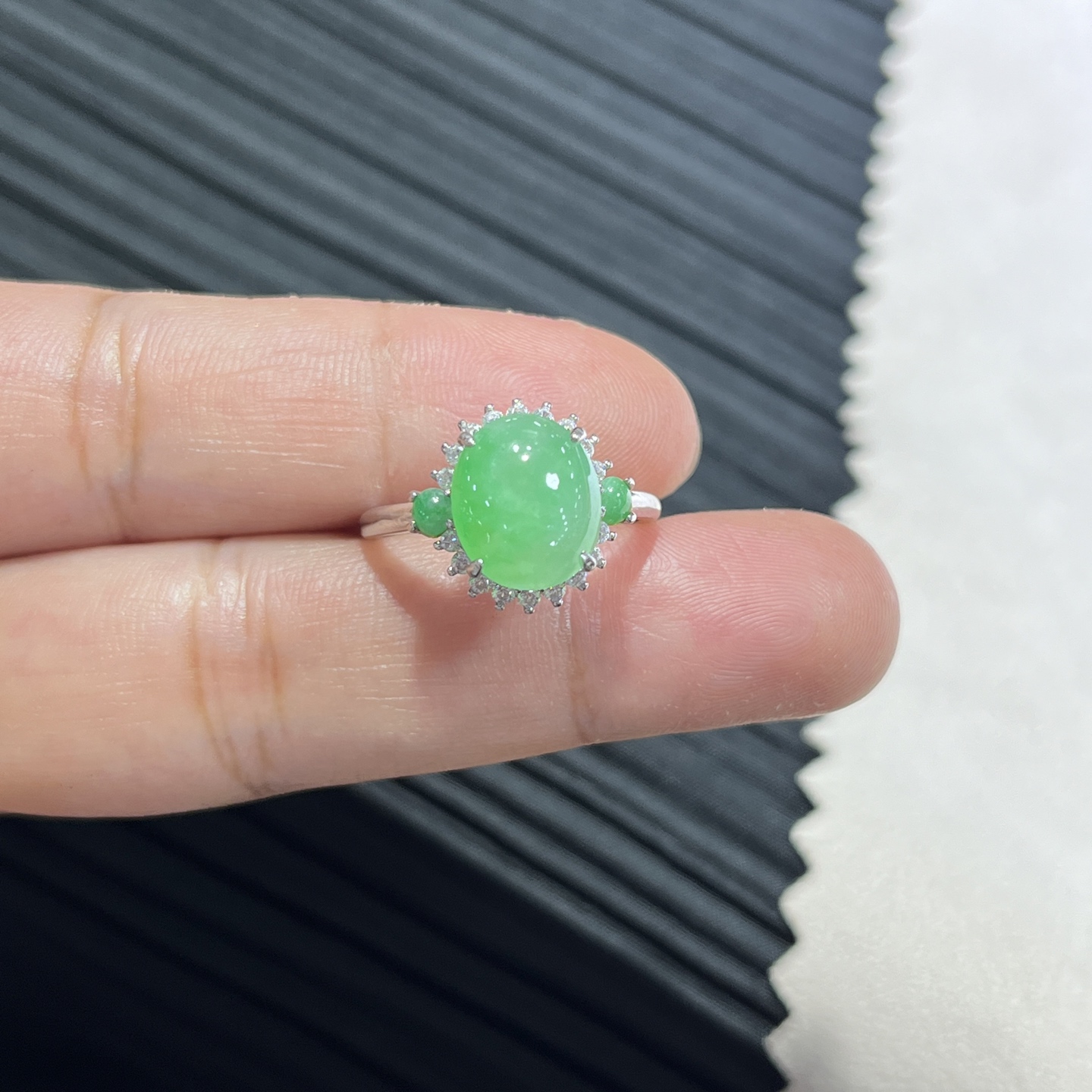Myanmar Jade Silver-Set Fruit Green Ring 4