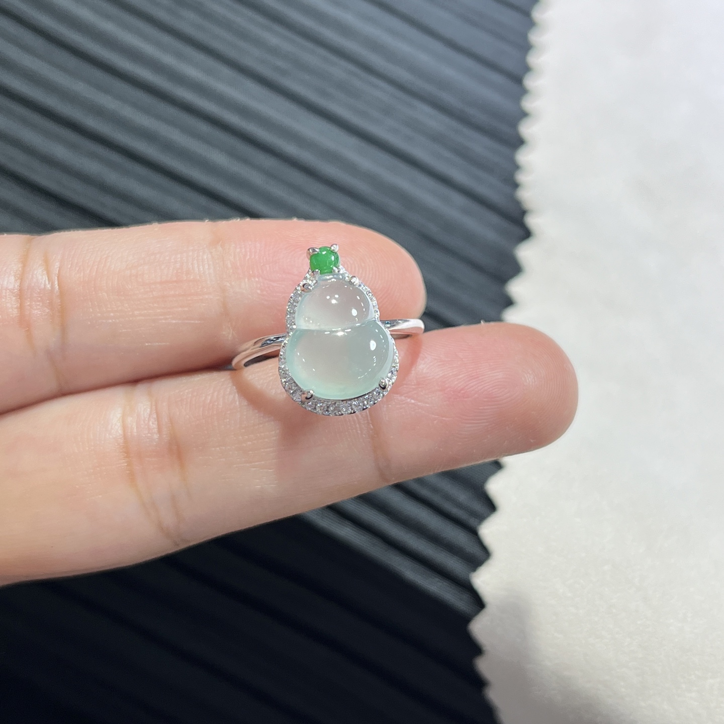 Myanmar Jade Silver-Plated Gourd Ring 2