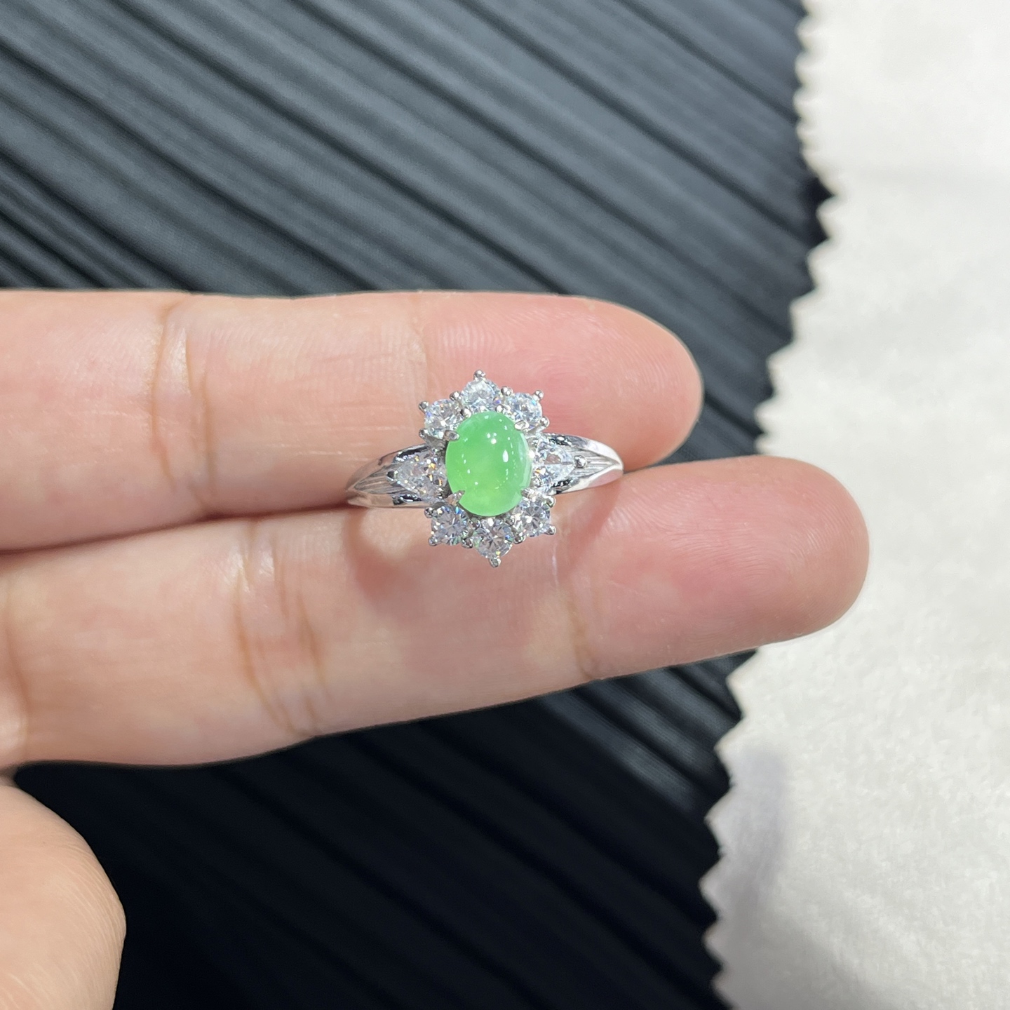 Myanmar Jade Silver-Set Fruit Green Ring 3