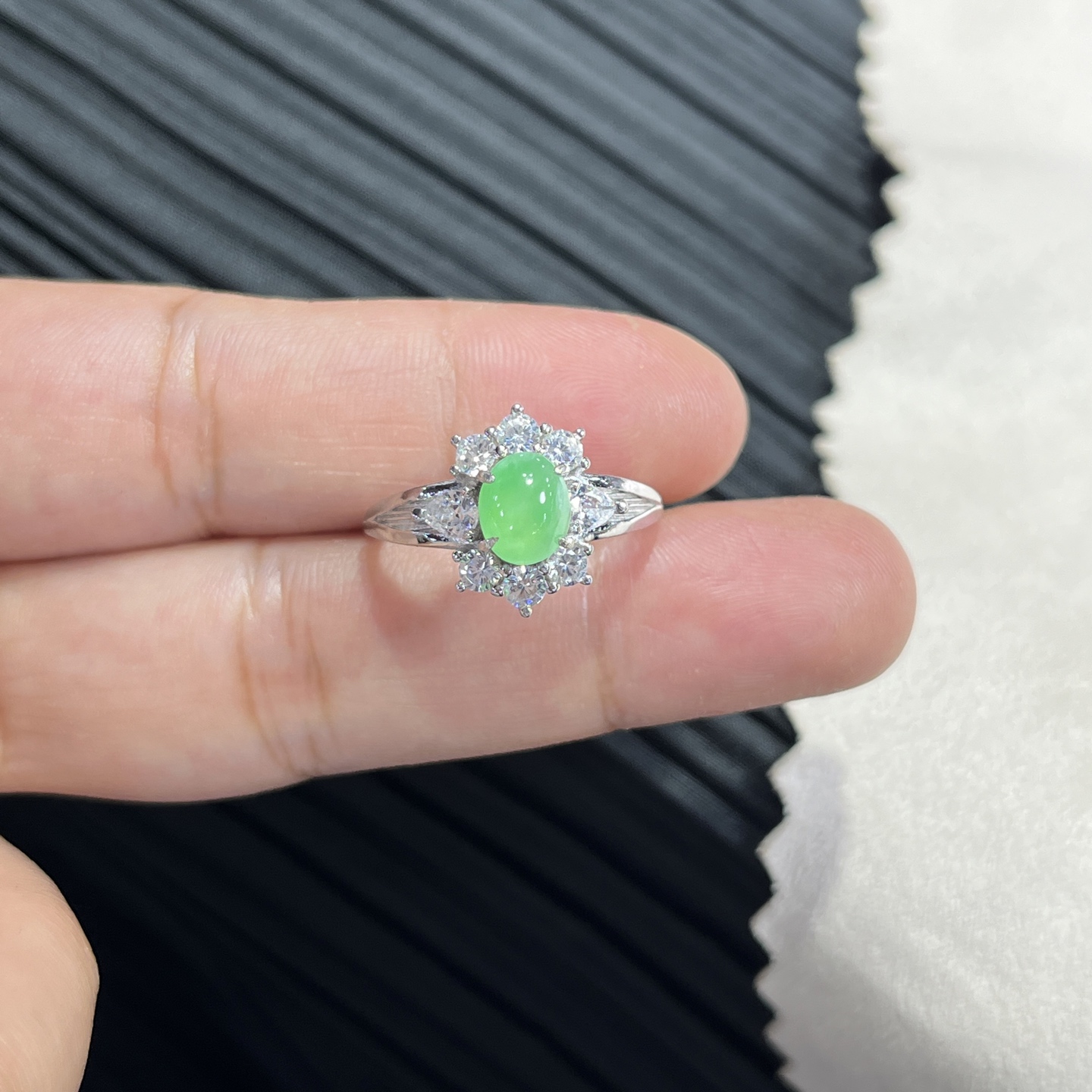 Myanmar Jade Silver-Set Fruit Green Ring 4