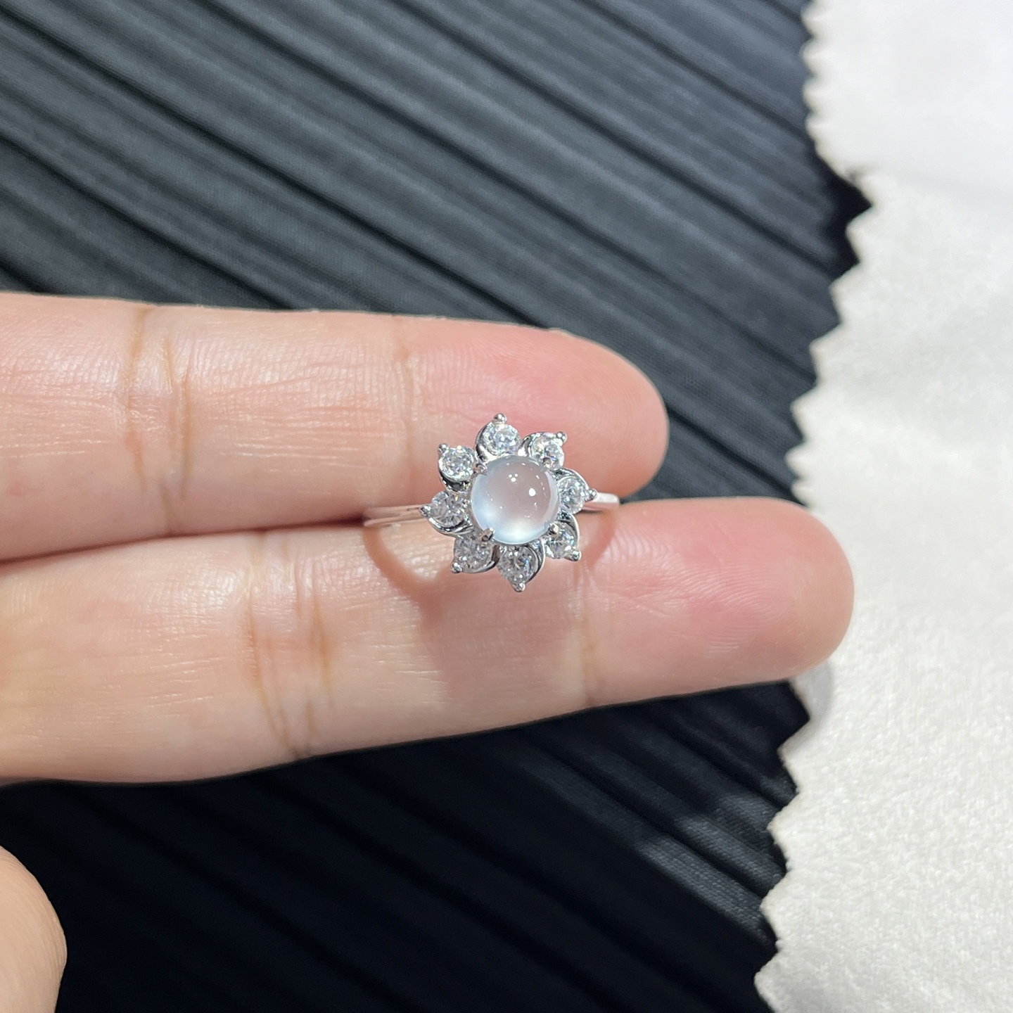 Myanmar Jade Silver-Set High-Ice Ring 2