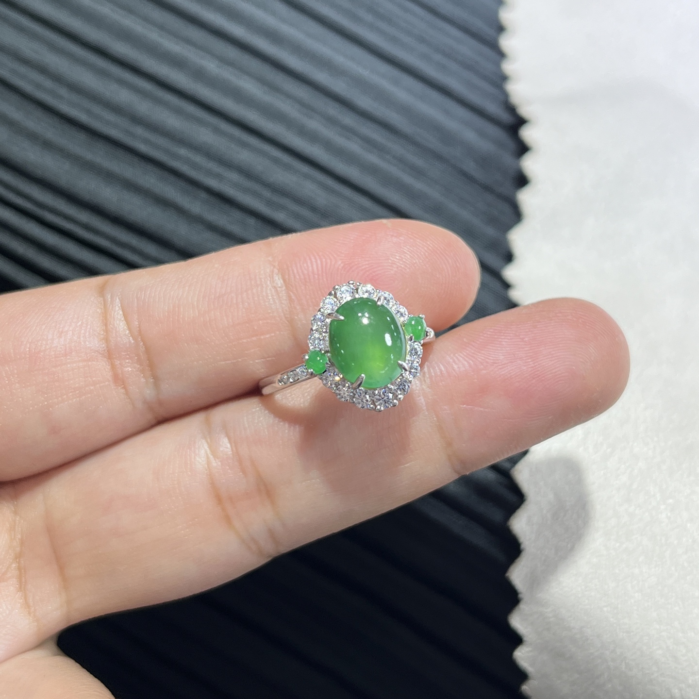 Myanmar Jade Silver-Set Exquisite Ring 4