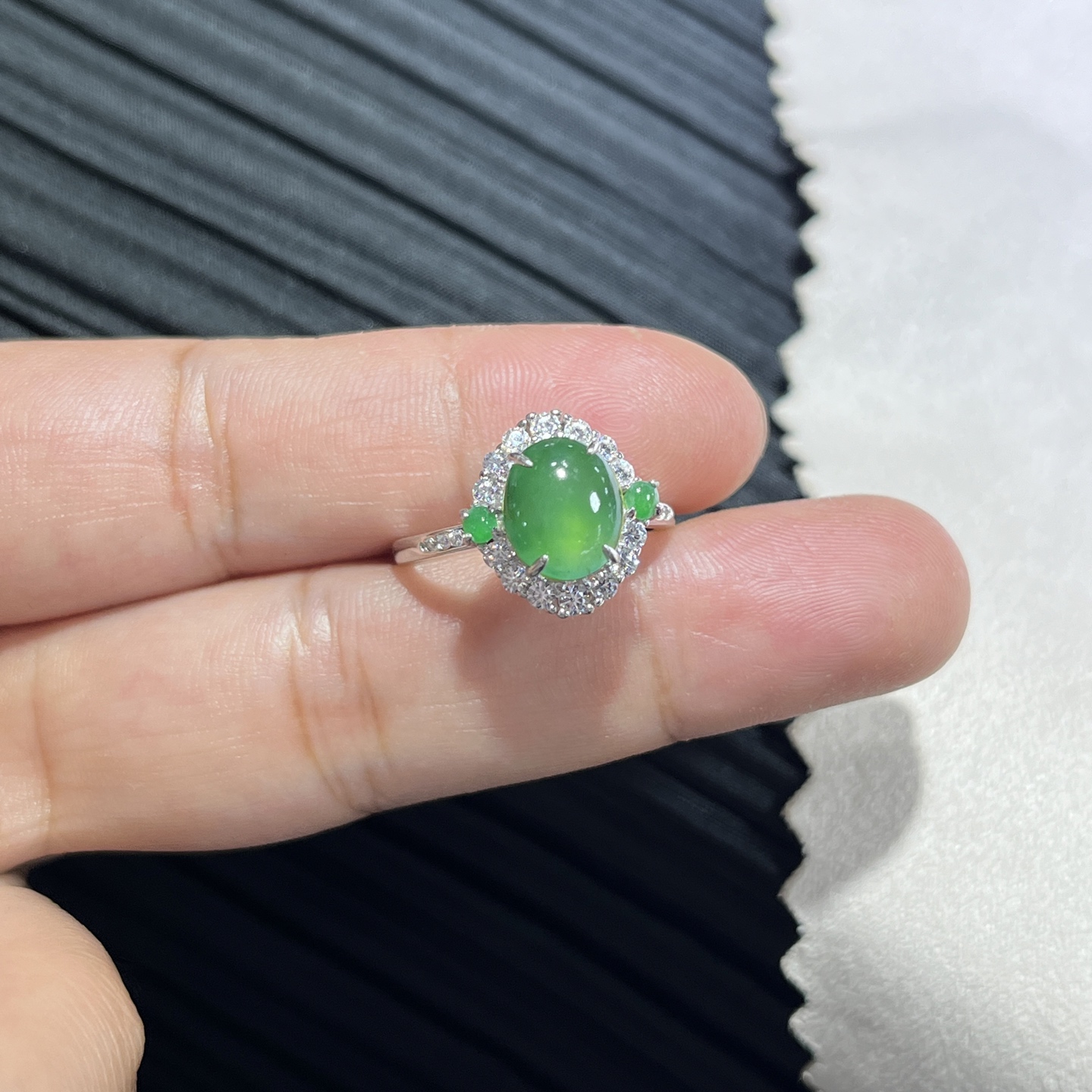 Myanmar Jade Silver-Set Exquisite Ring 2