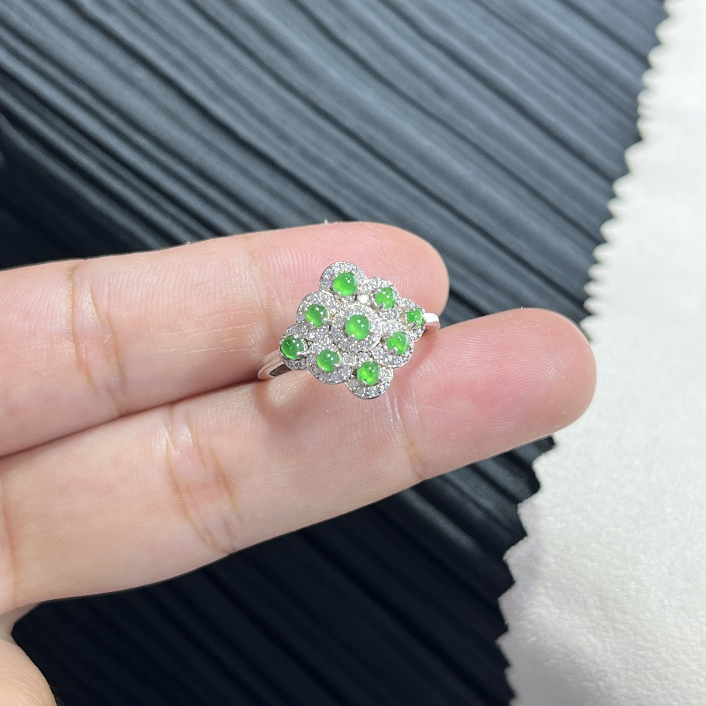 Myanmar Jade Silver-Set Exquisite Ring 3