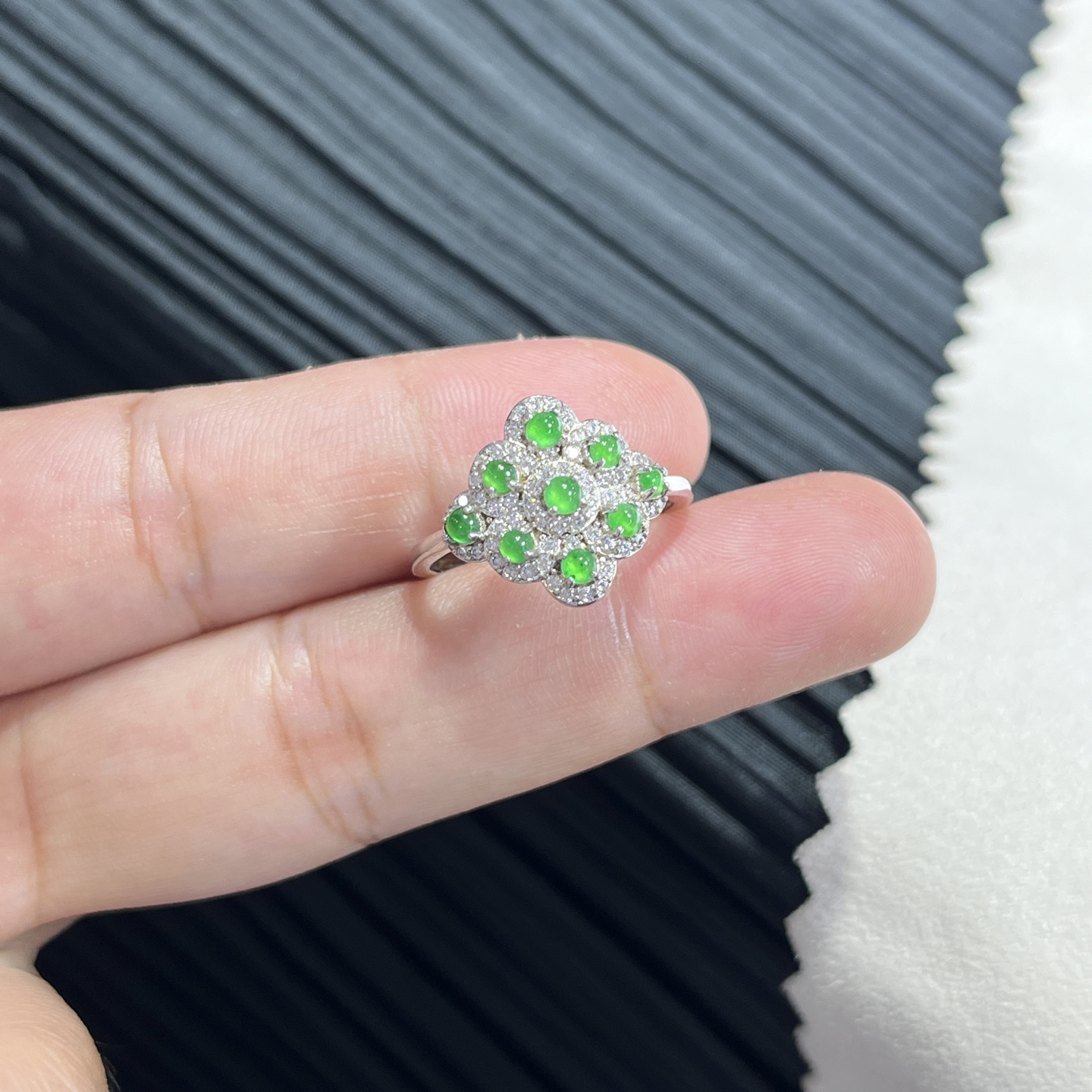 Myanmar Jade Silver-Set Exquisite Ring 4