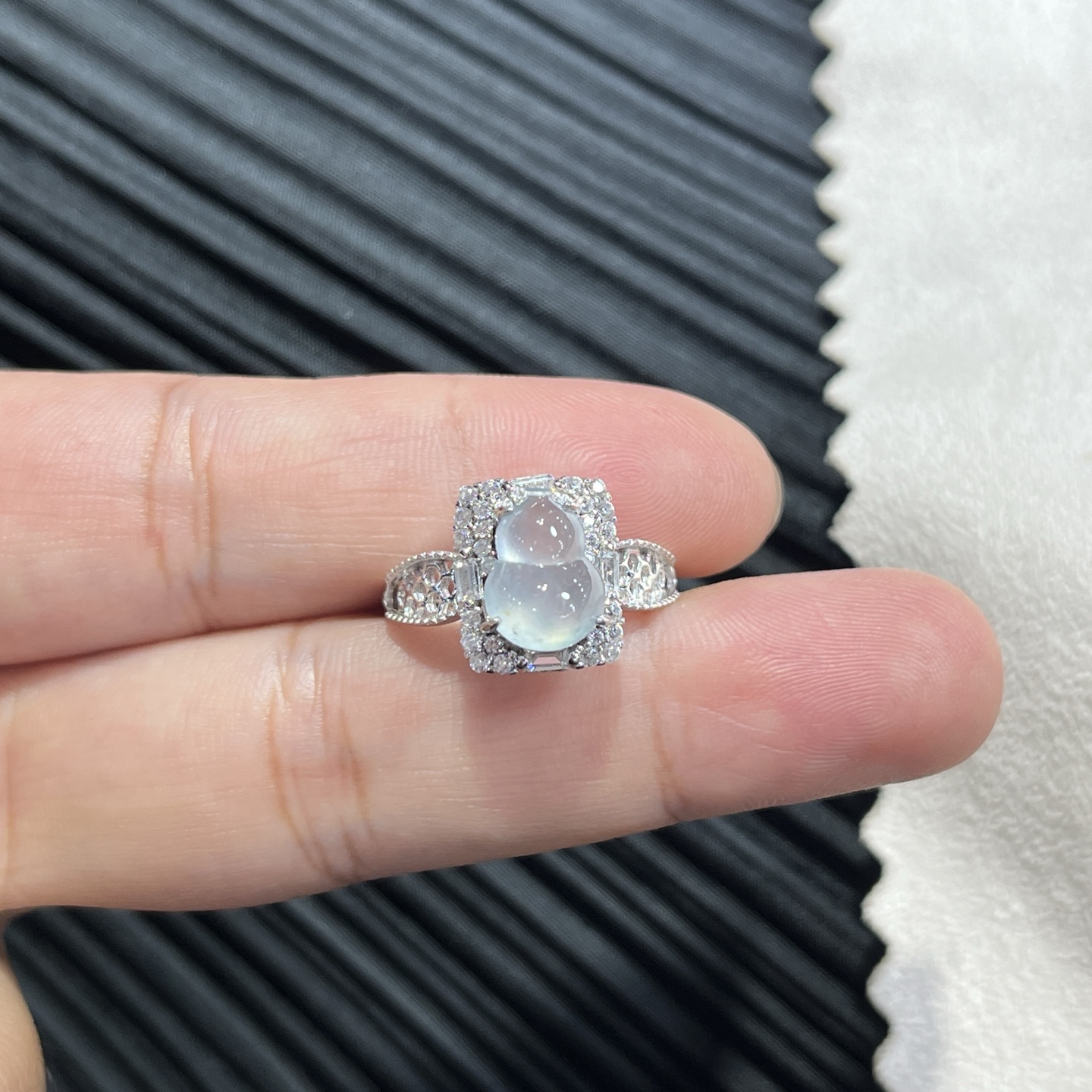 Myanmar Jade Silver-Plated Gourd Ring 2