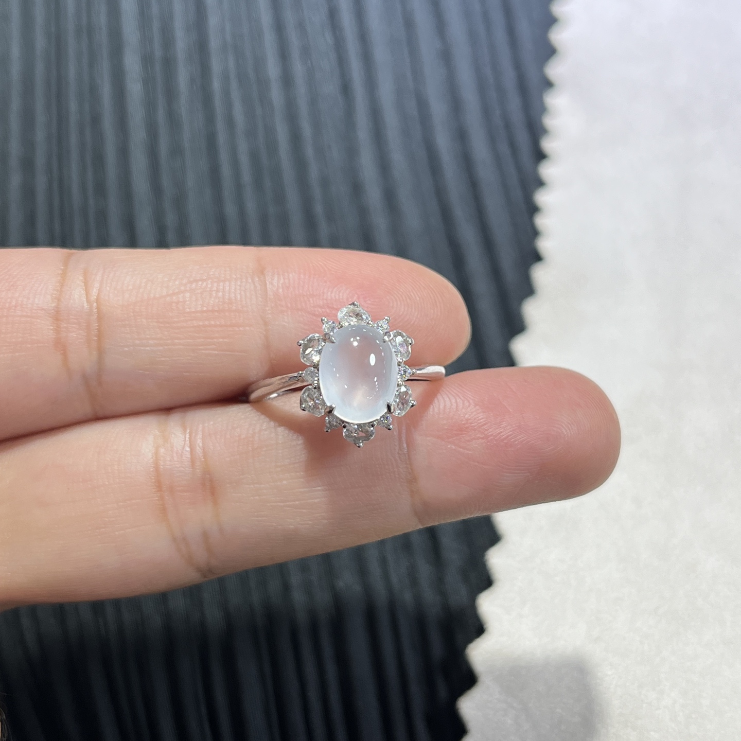 Myanmar Jade Silver-Set Ice Ring 2