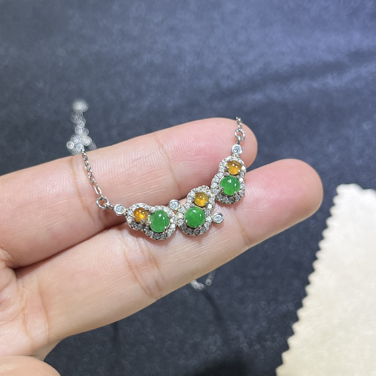 Myanmar Jade Silver-Inlaid Elegant Collar Necklace