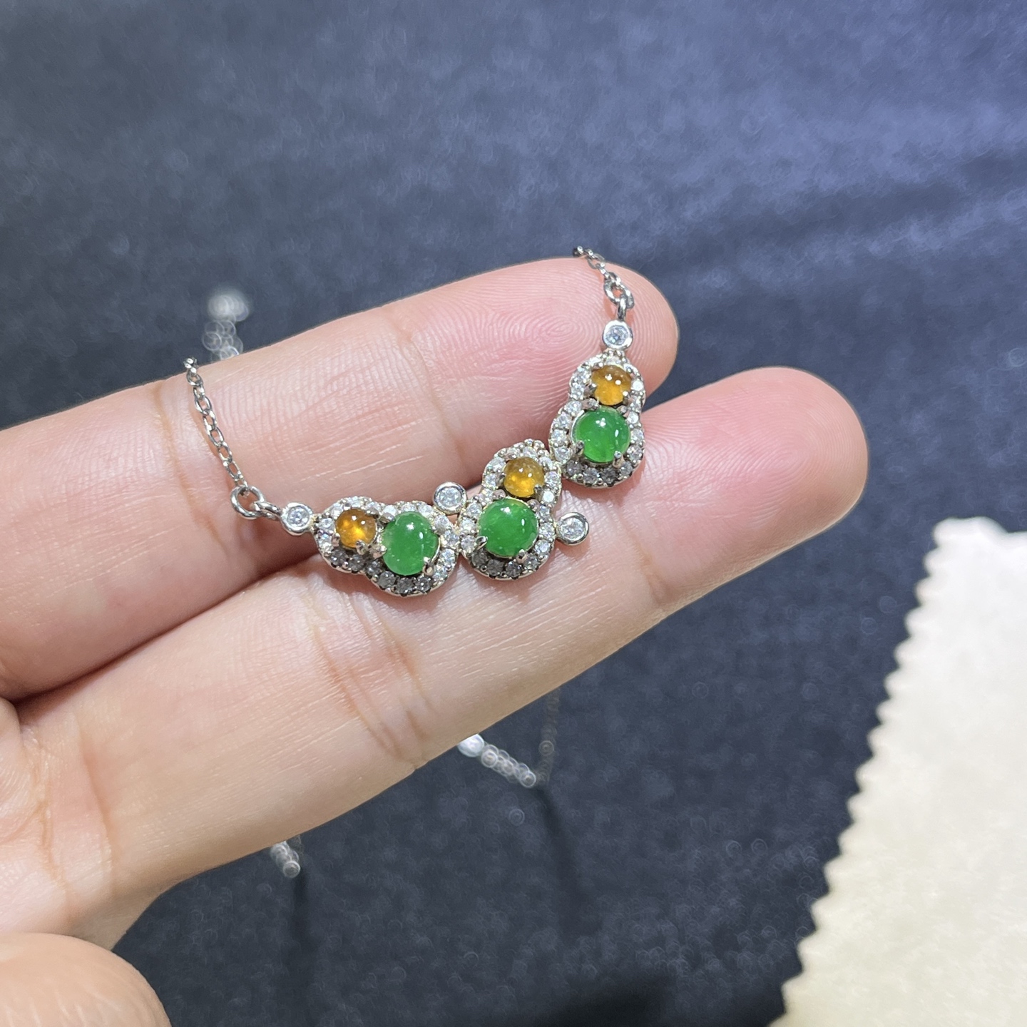 Myanmar Jade Silver-Inlaid Elegant Choker 3