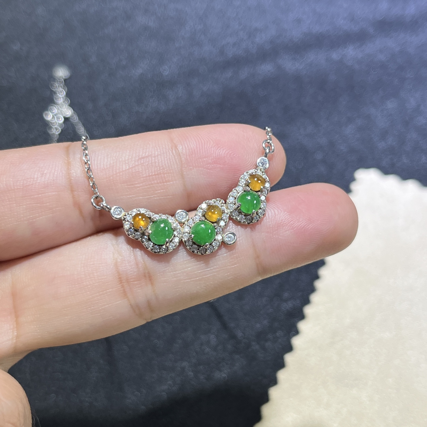 Myanmar Jade Silver-Inlaid Elegant Choker 2