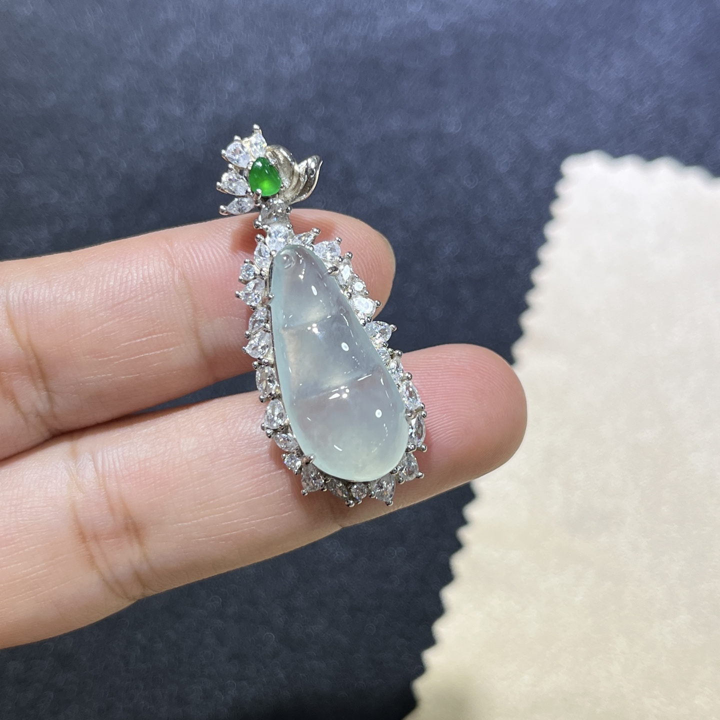 Myanmar Jade Silver-Set Bean Pendant 3
