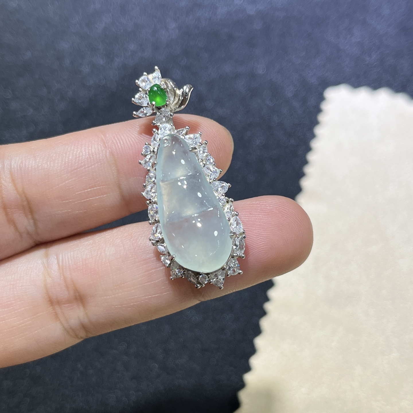 Myanmar Jade Silver-Set Bean Pendant 2