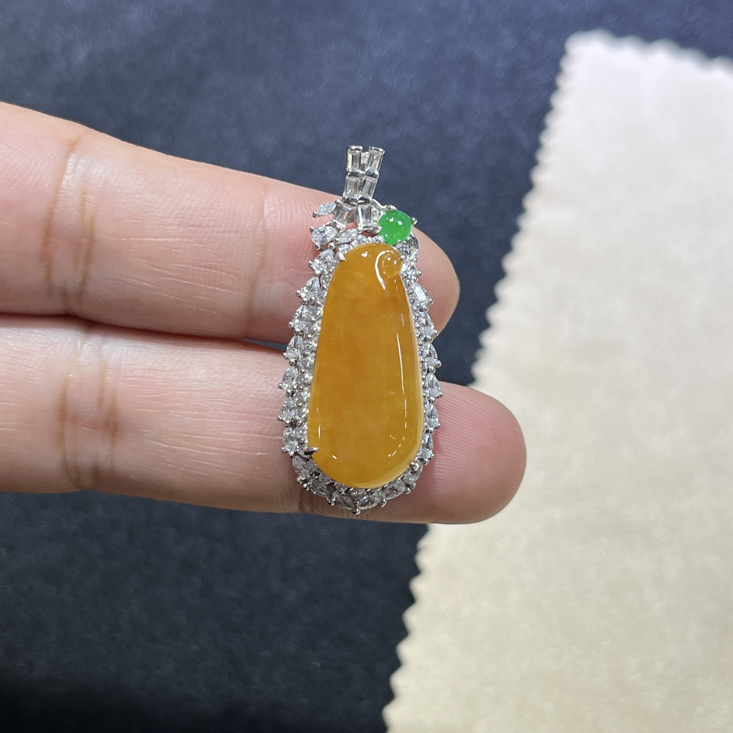 Myanmar Jade Silver-Set Yellow Jade Fortune Gourd Pendant 2