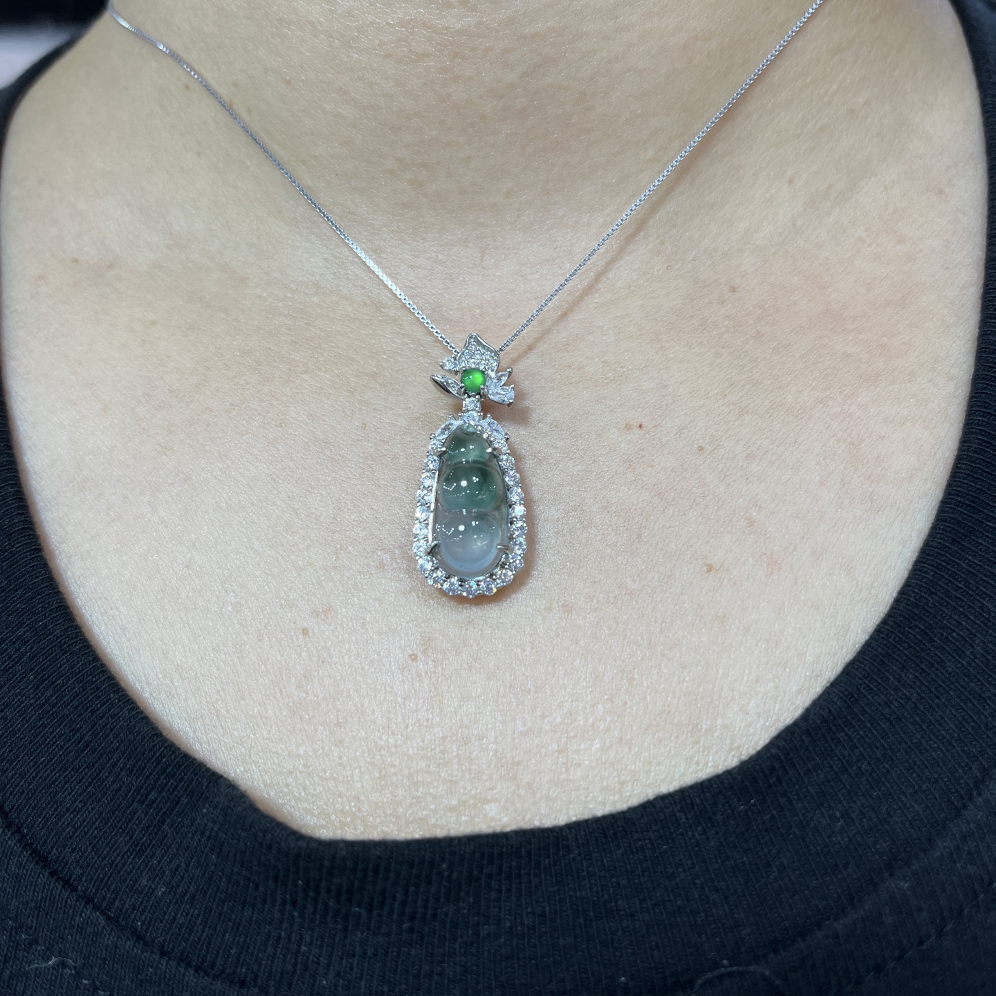 Myanmar Jade Silver-Set Ice Bean Pendant 4
