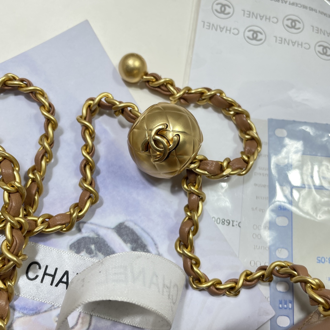 Chanel Style Shoulder Bag style reference detail image 7 from source 776581