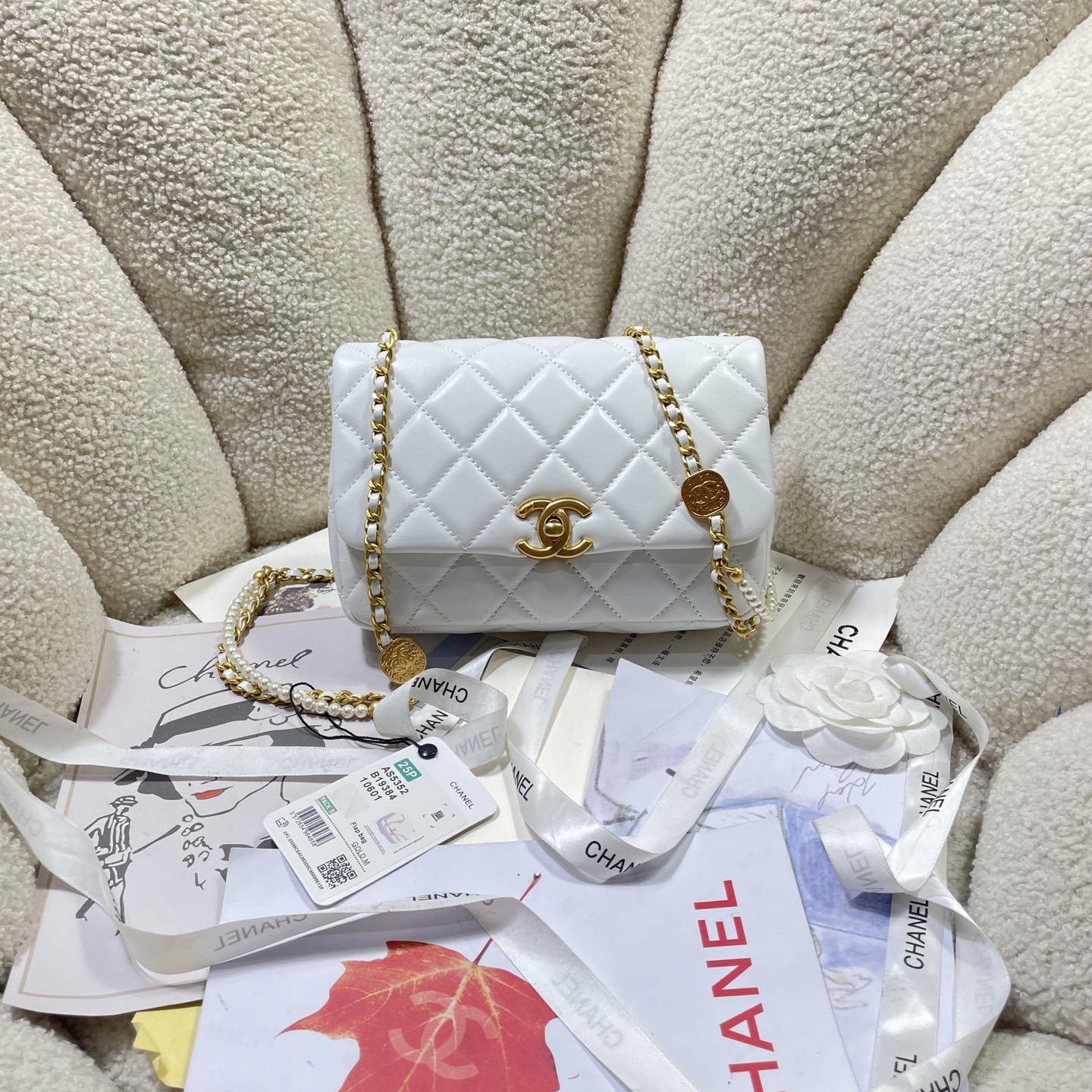 👜25P Nuevo producto Serie de primavera y verano Un mini bolso con solapa Piel de cordero con diseño de cadena de moned…