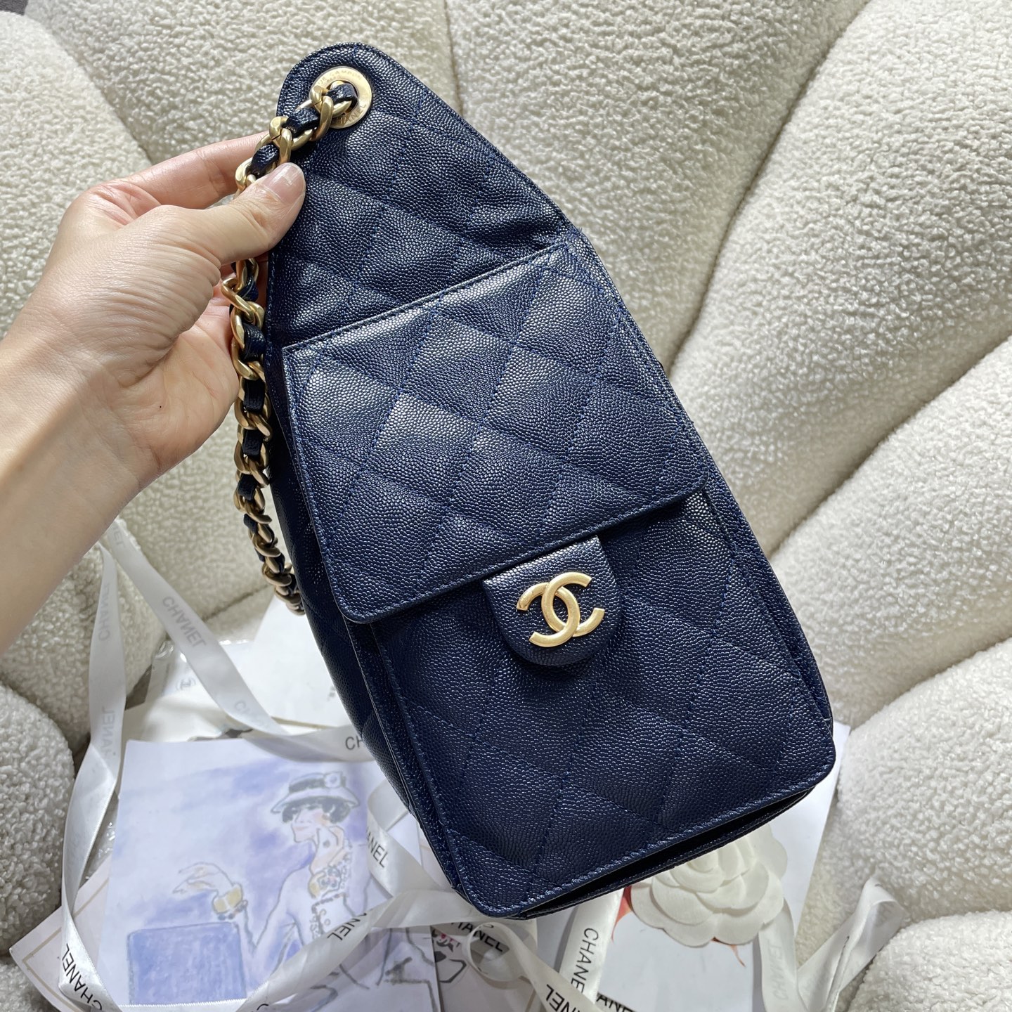 Chanel 25c Spring Show Shopping Bag with Sand-Skin Material, Multiple Pockets - 图片 2