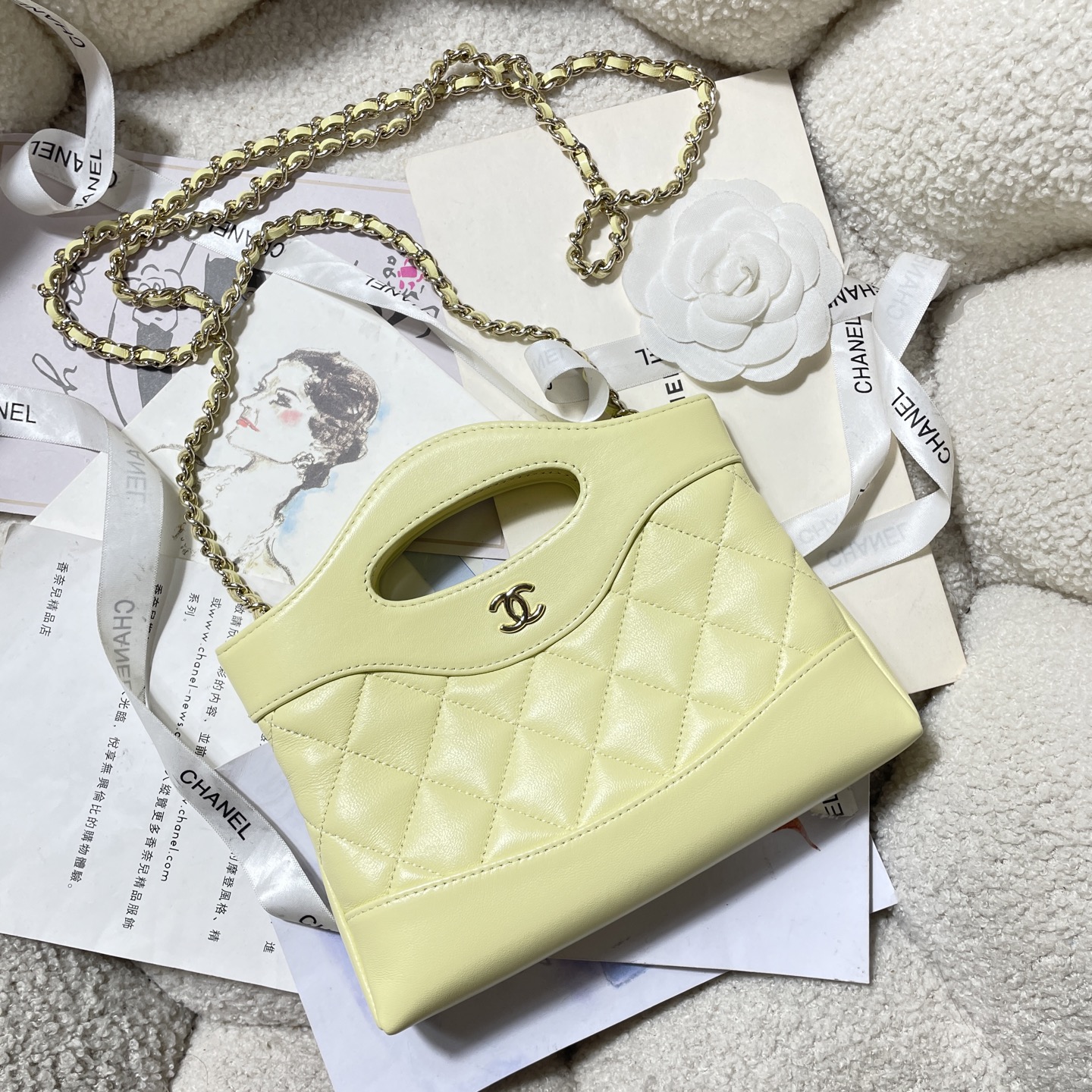 Chanel Style Bag style reference detail image 5 from source 785897