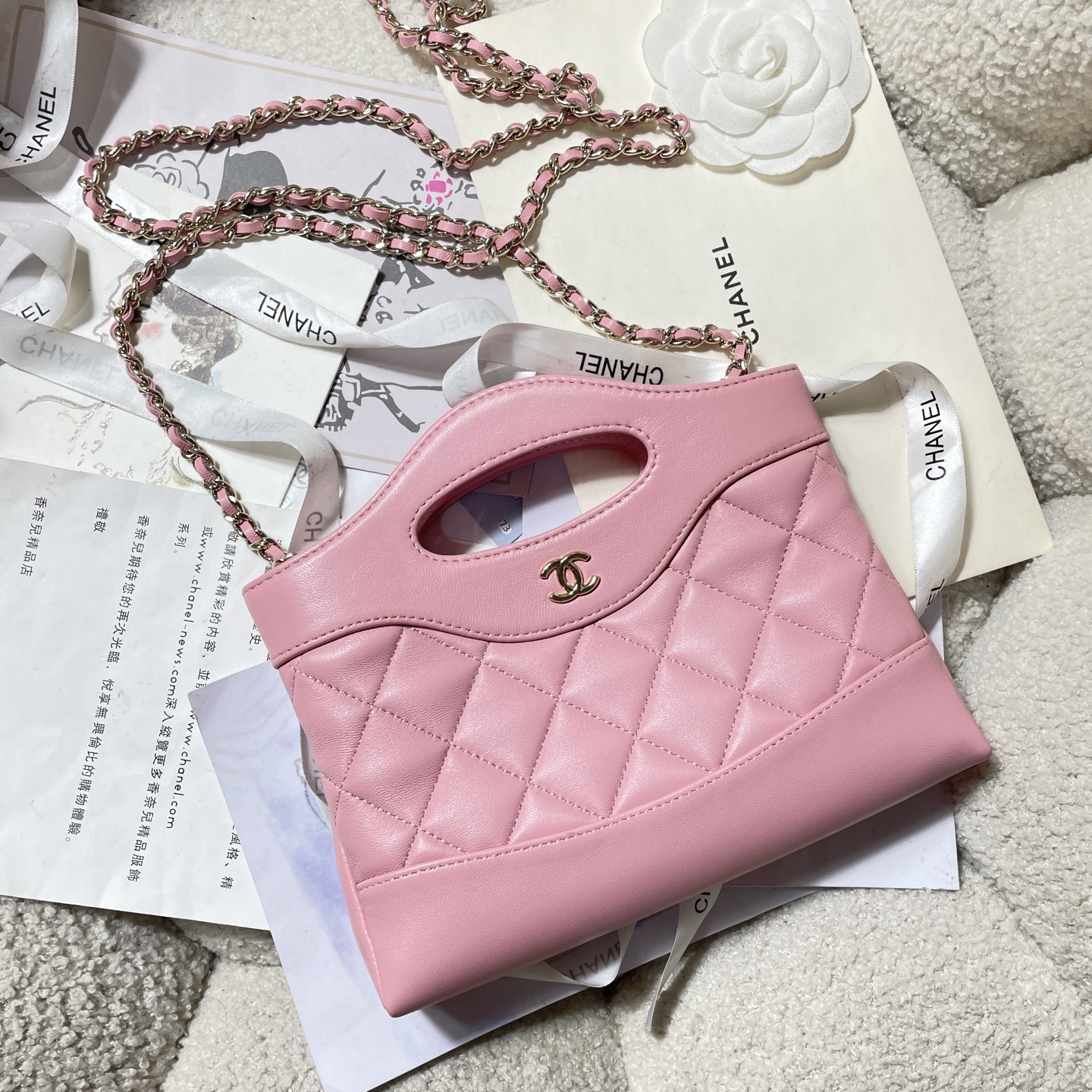 Chanel Style Bag style reference detail image 5 from source 785908