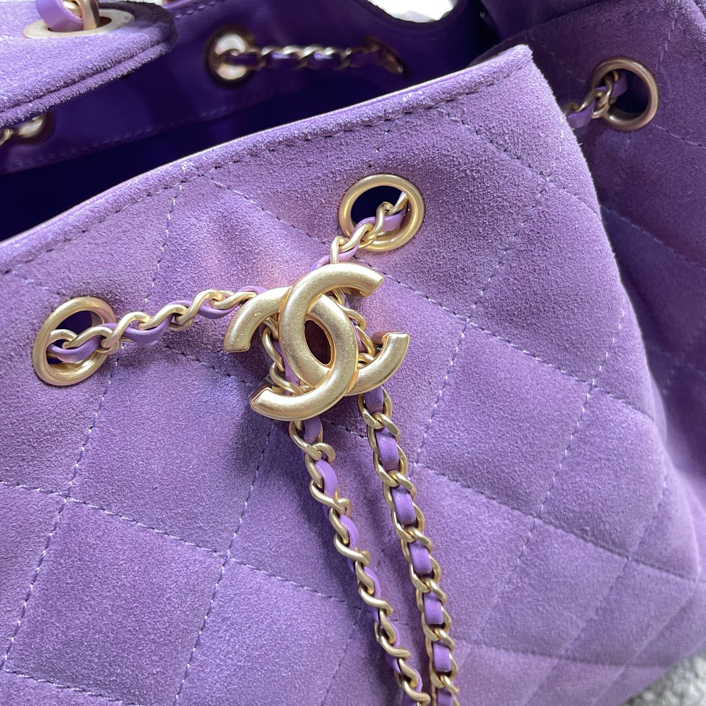 Chanel Style Leather Tote Bag style reference detail image 5 from source 785896